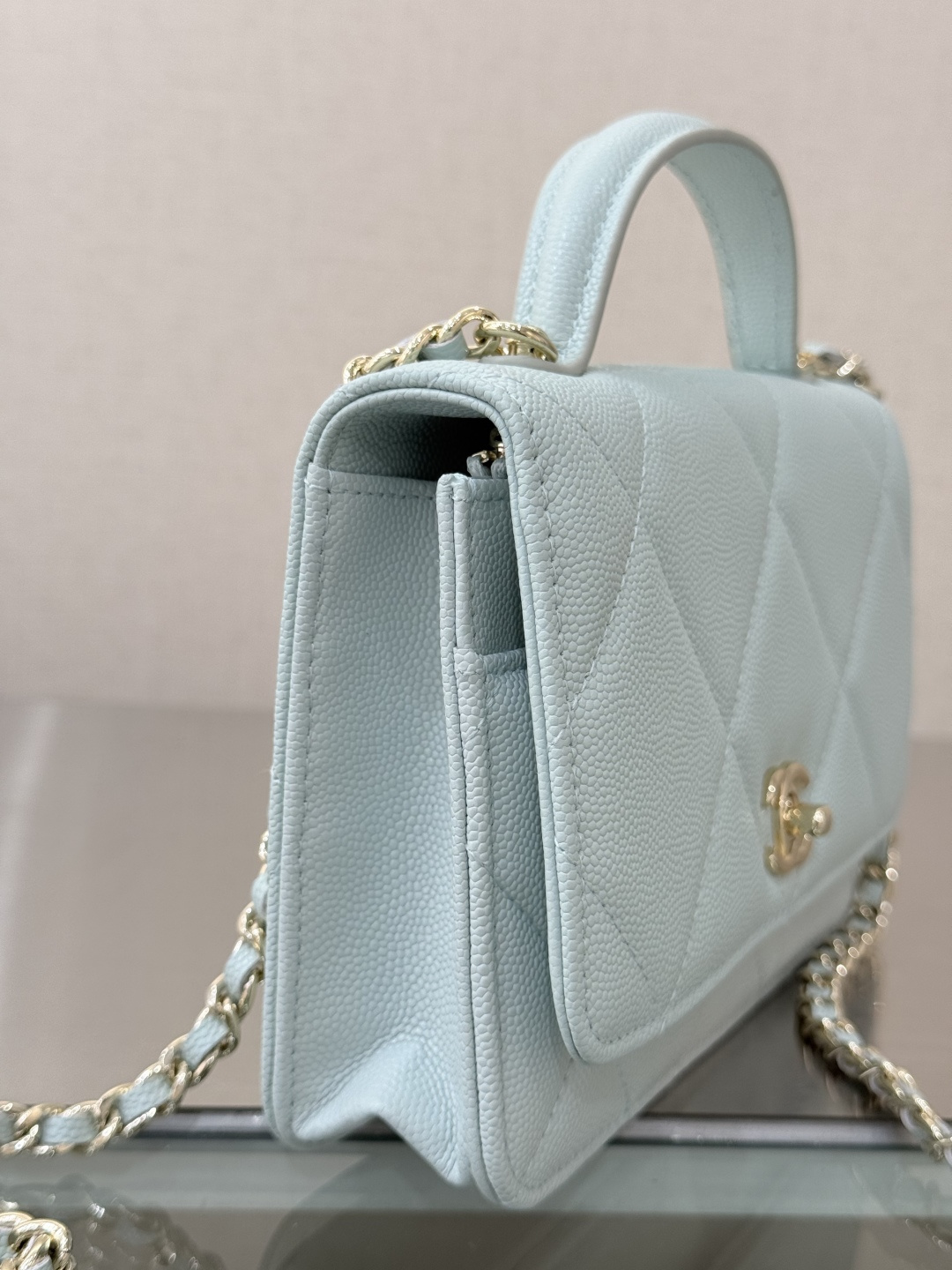 Wallet on Chain with Top Handle (AP3984) in Light Blue Caviar Leather with Gold-Tone Hardware, 25C Cruise Collection - Mocuir