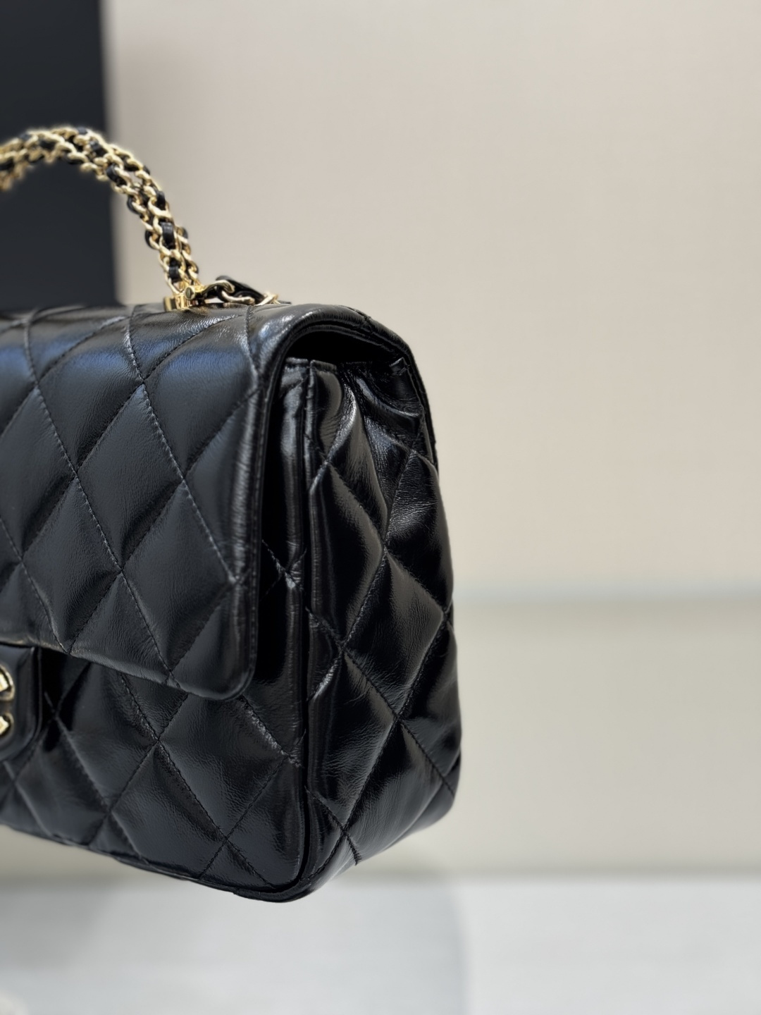 24B Classic Flap Large with Twist Handle in Black Waxed Lambskin with Gold-Tone Hardware (Model AS5166) - Mocuir