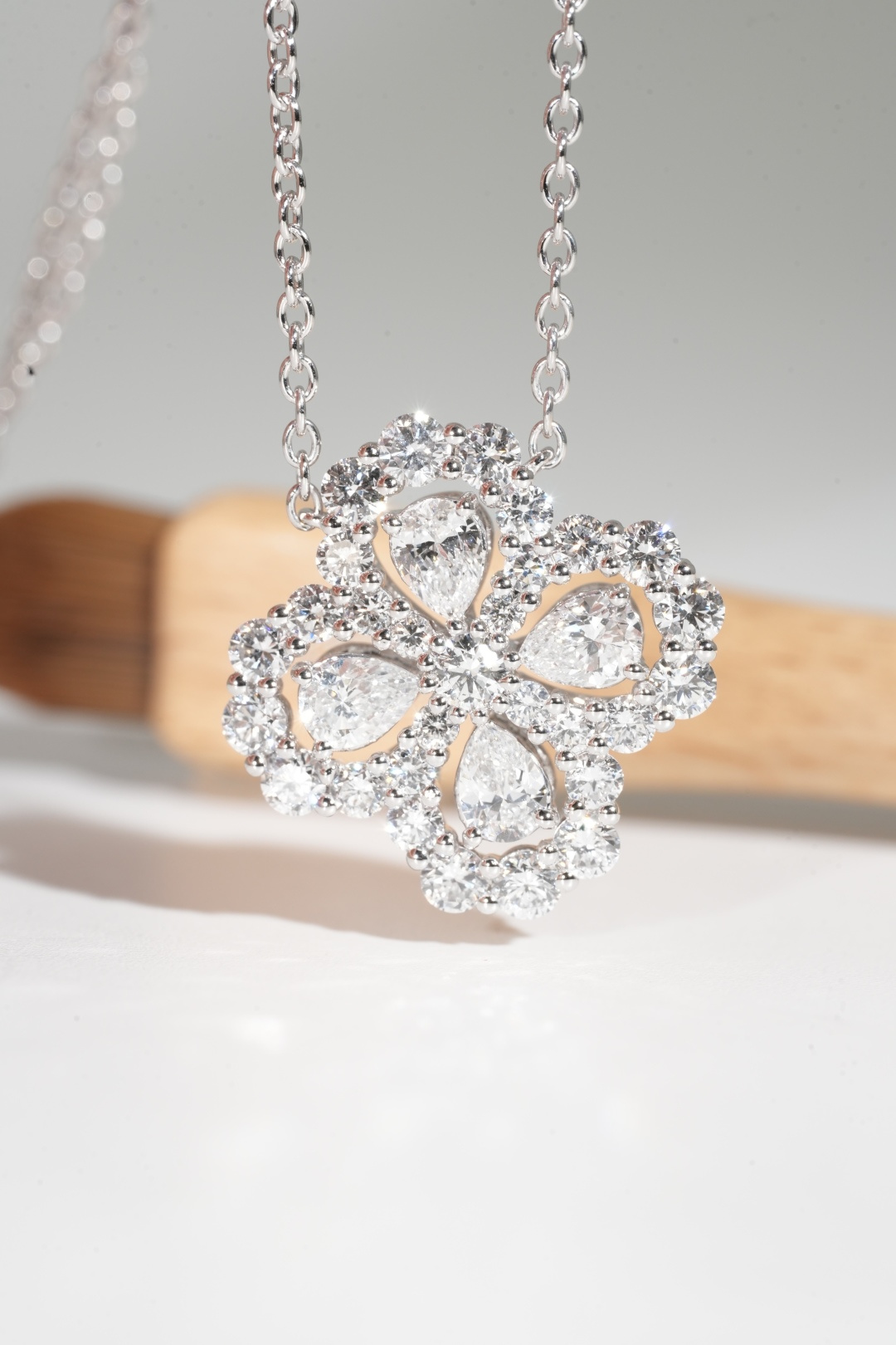 Full diamond four-leaf clover pendant necklace
