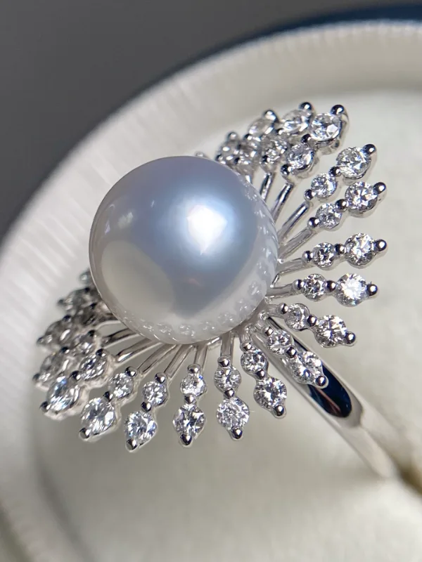 18k Gold Australian White Pearl Ring 10mm