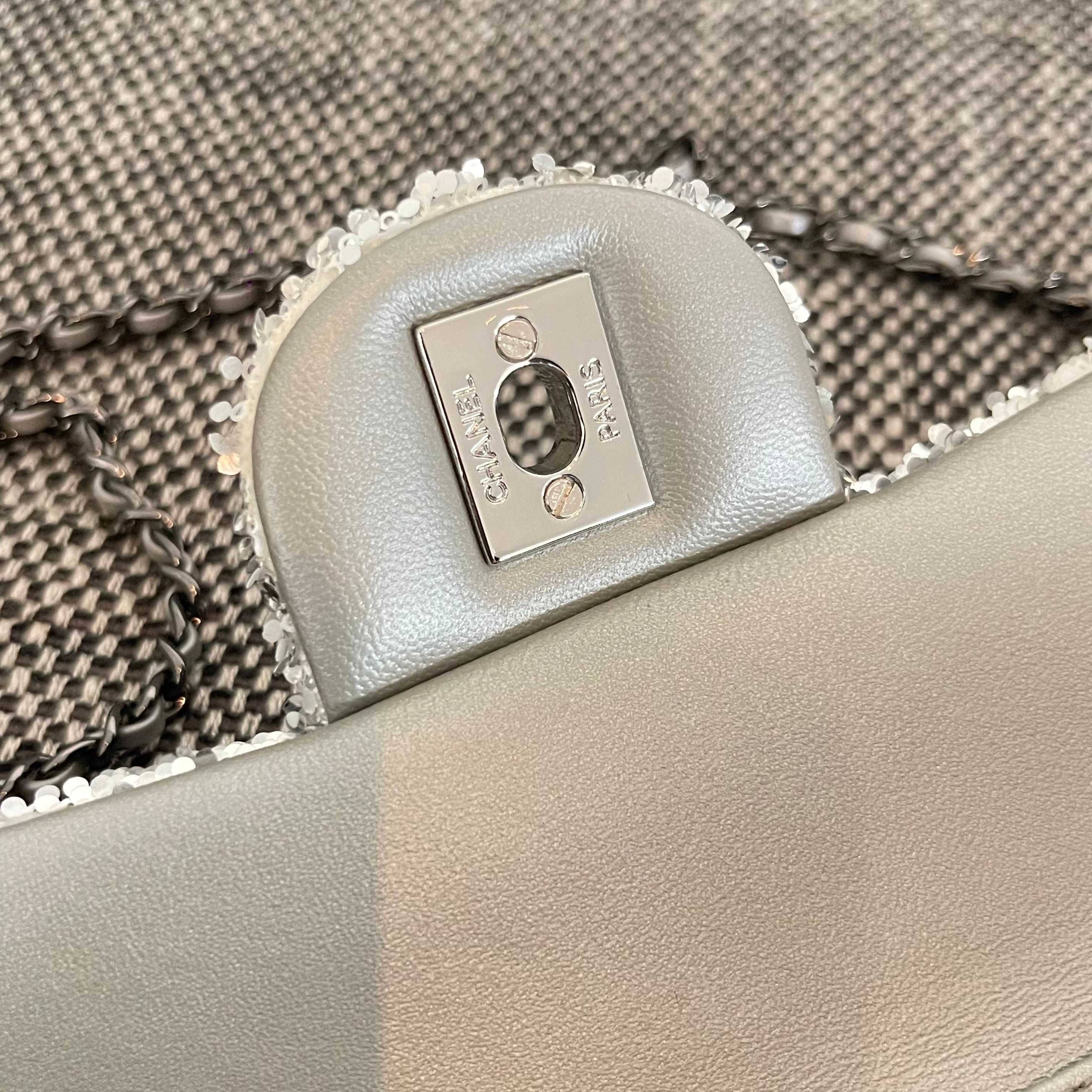 Classic Wallet on Chain Sequin - Mocuir