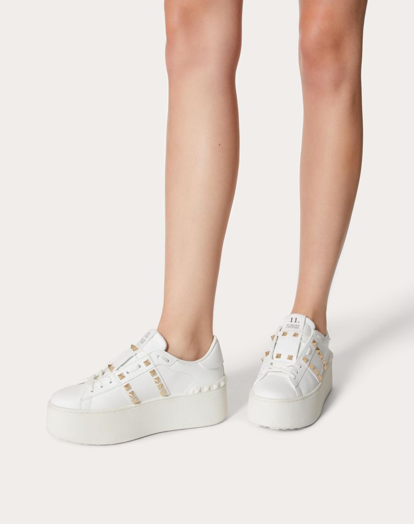 FLATFORM ROCKSTUD UNTITLED SNEAKER IN CALFSKIN