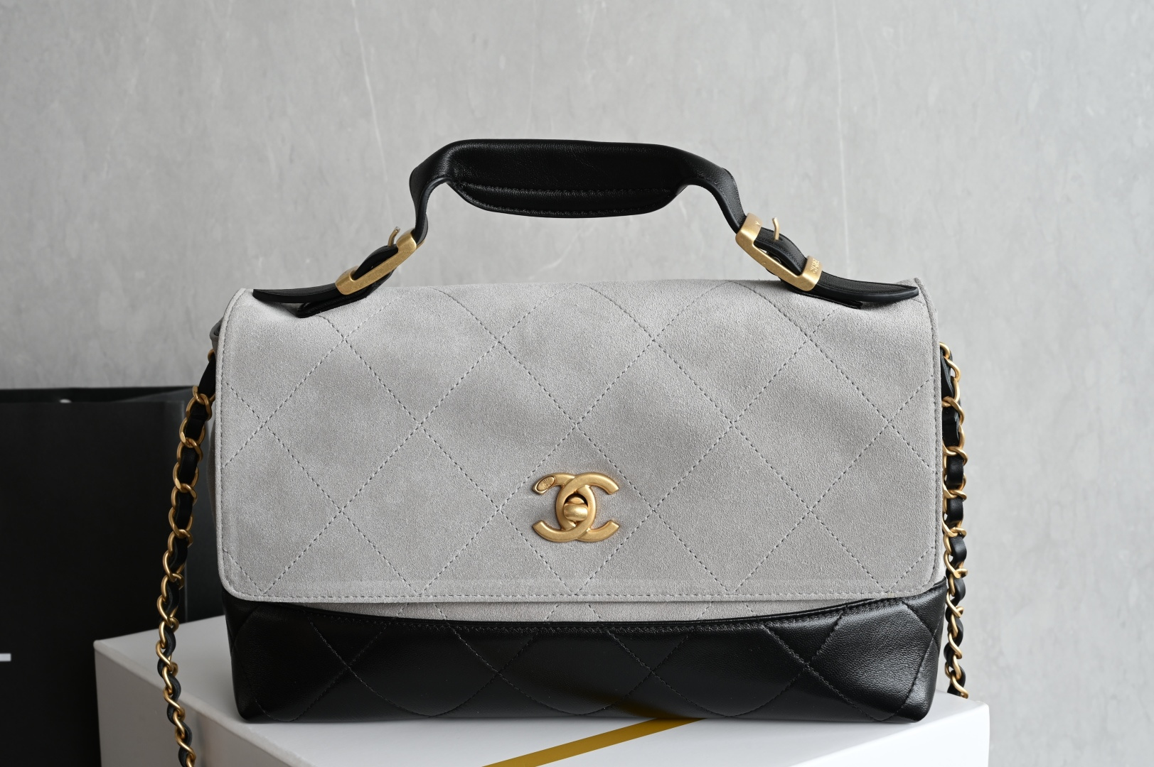 Large Flap Bag With Top Handle in Grey & Black Quilted Suede Lambskin and Shiny Lambskin with Gold-Tone Metal (Model AS5637) - Mocuir