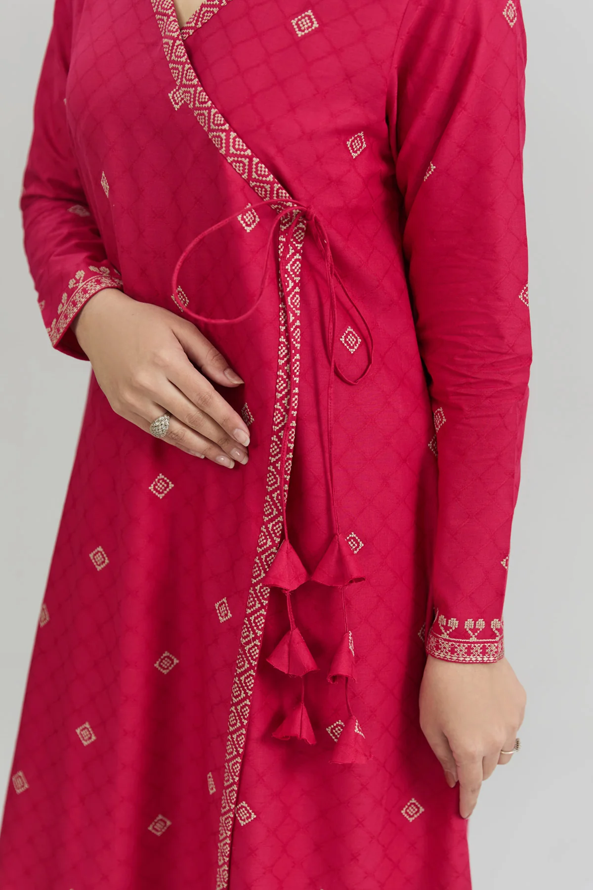 JACQUARD | EMBROIDERED