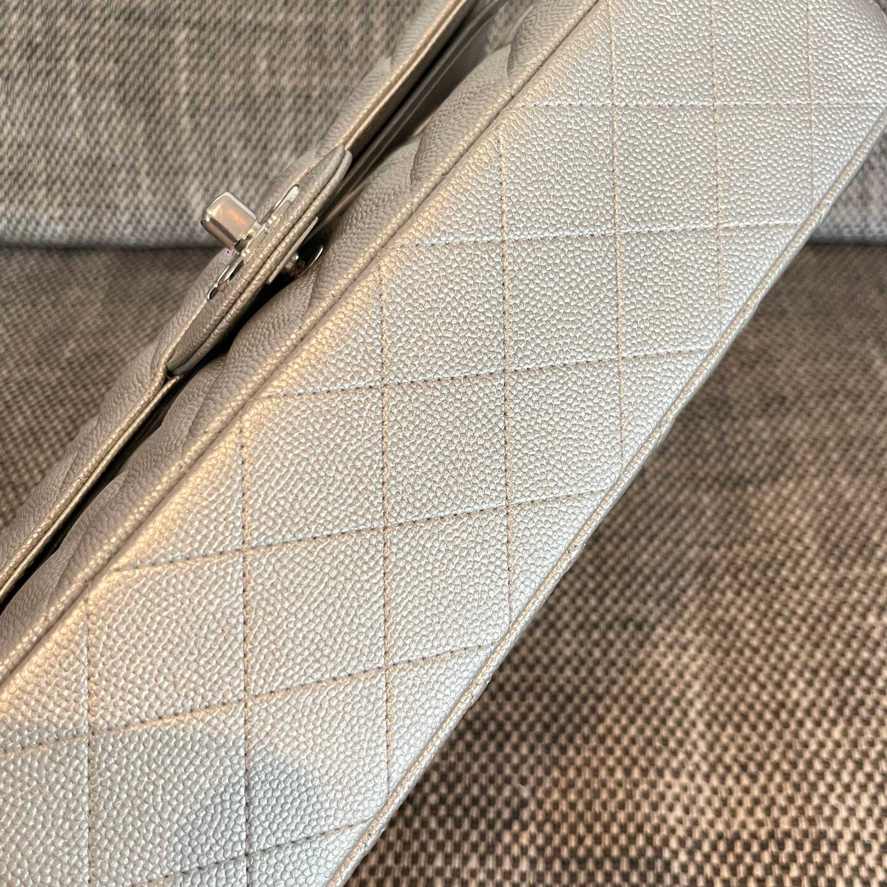 Classic Flap Bag（Caviar Leather） - Mocuir