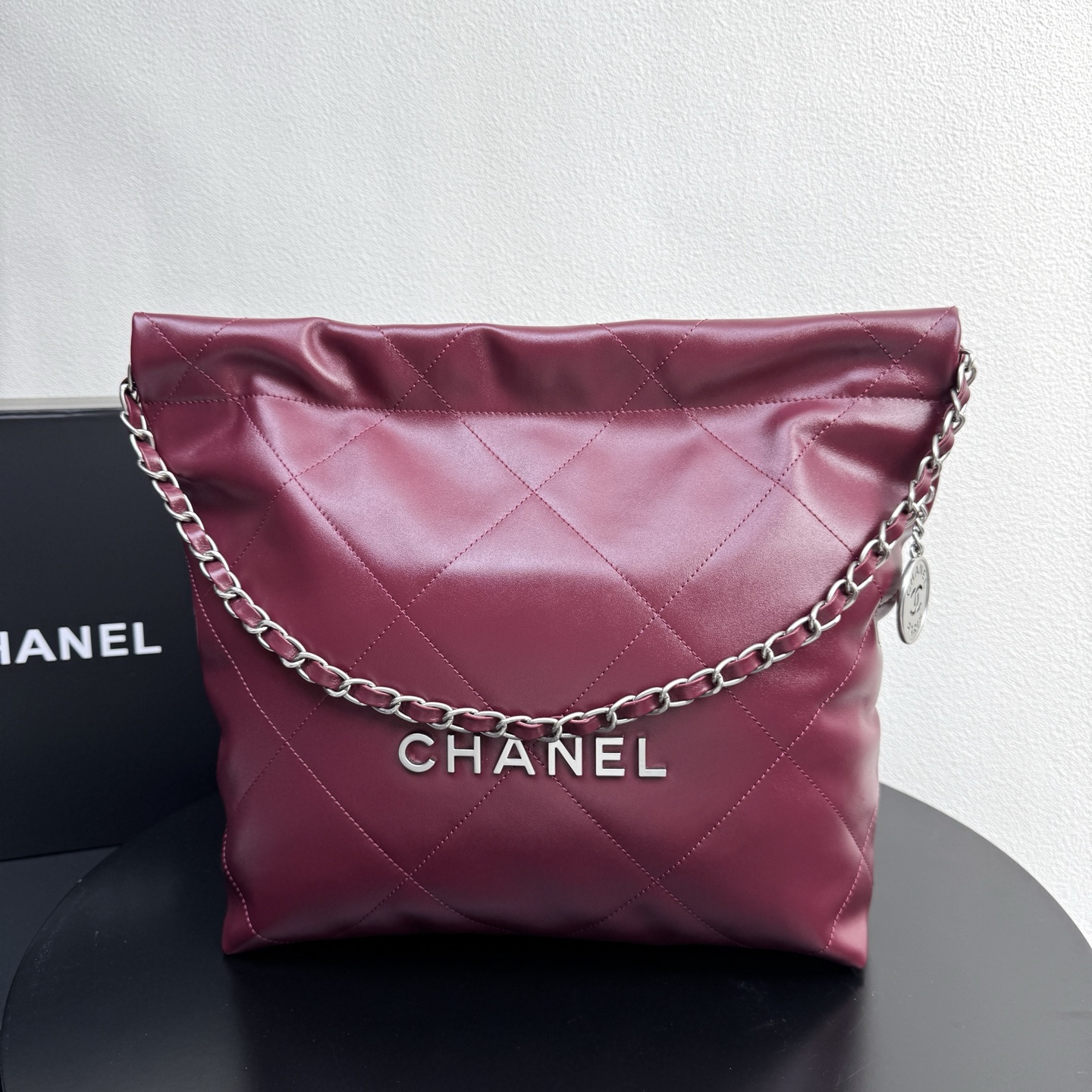 22 Bag Quilted Shiny Calfskin in Burgundy (Silver Hardware) - Mocuir