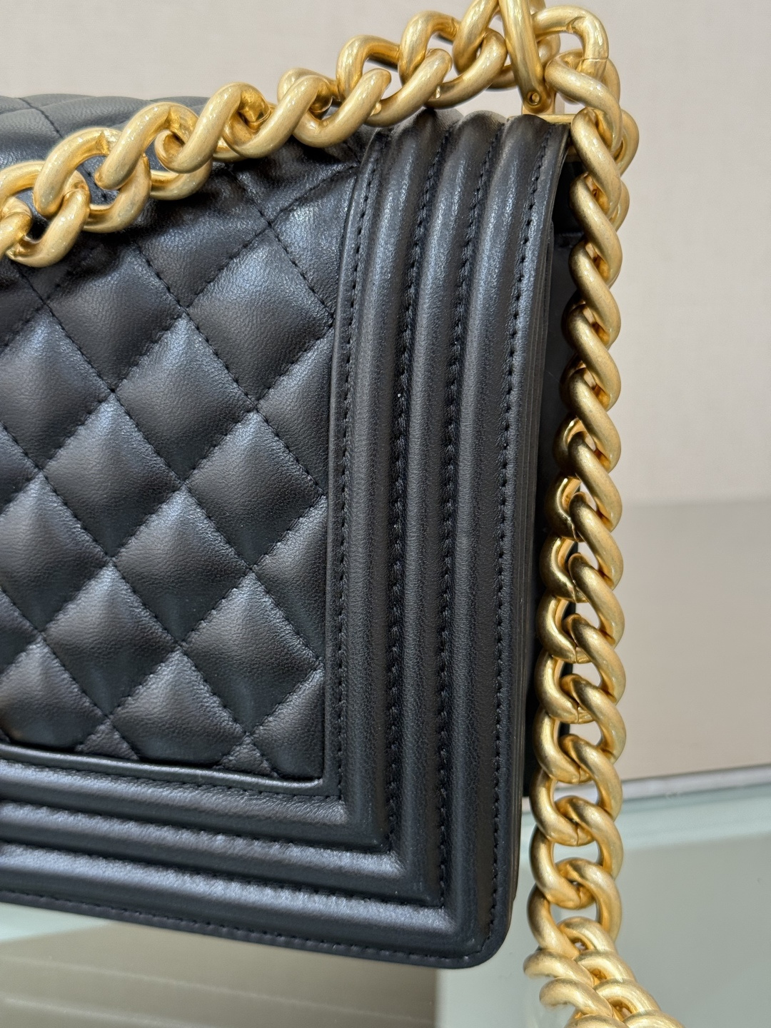 Medium Le Boy Flap Bag（Gold） - Mocuir