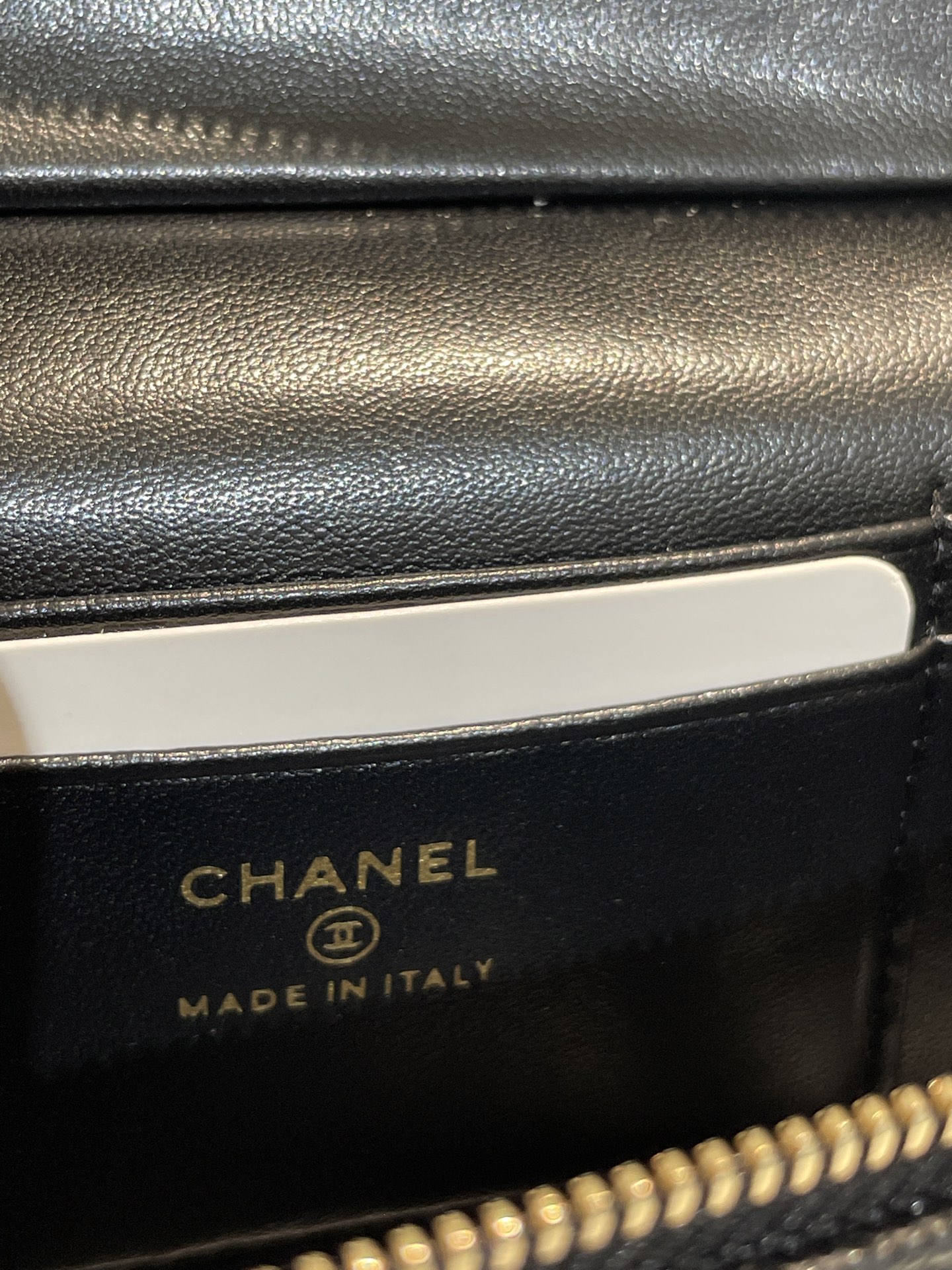 Black Quilted Caviar Calfskin Vanity Case with Top Handle and Gold-Tone Chain Strap - Mocuir