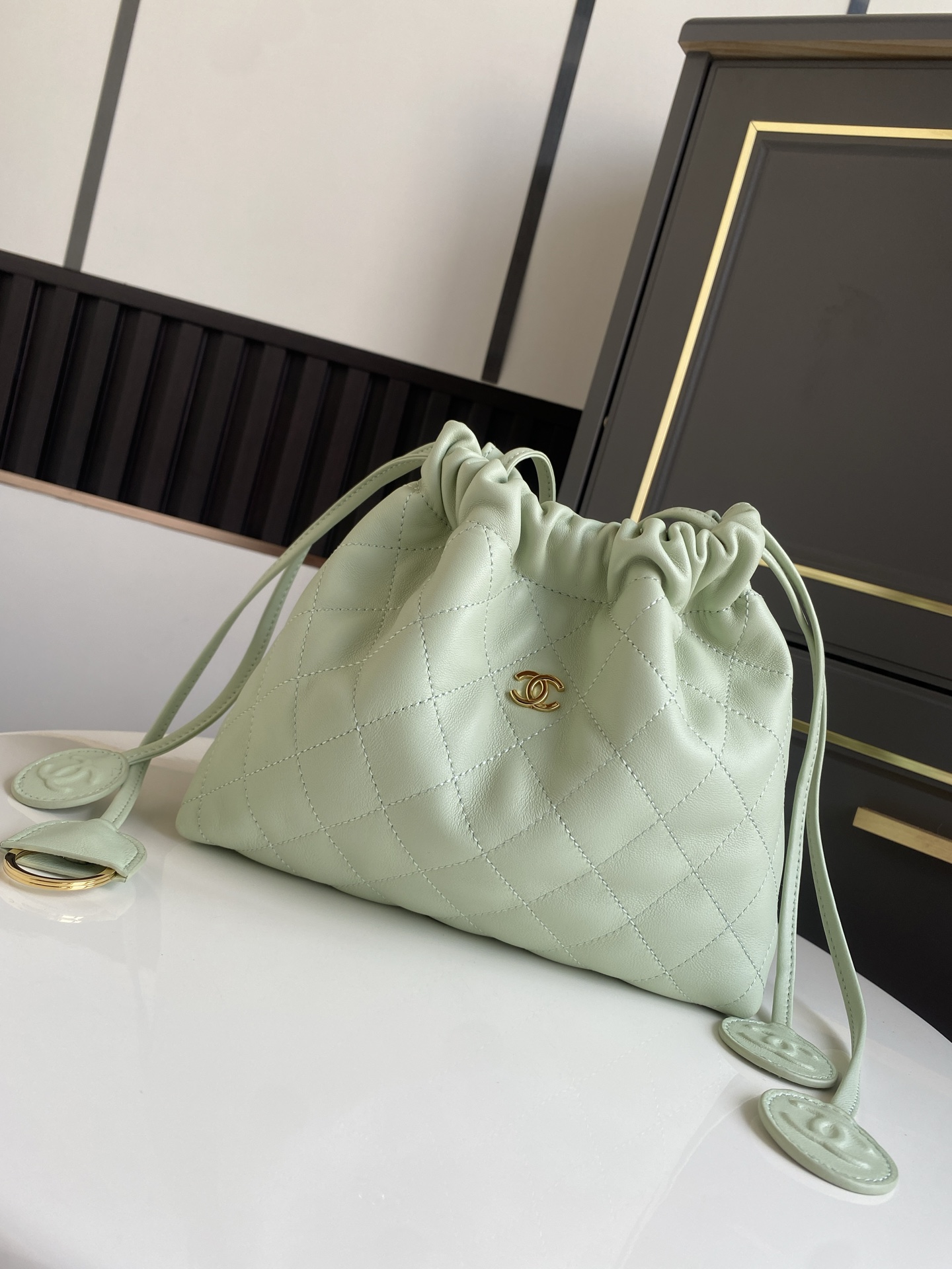 24BQuilted Lambskin Drawstring Hobo Bag（ Mint Green） - Mocuir
