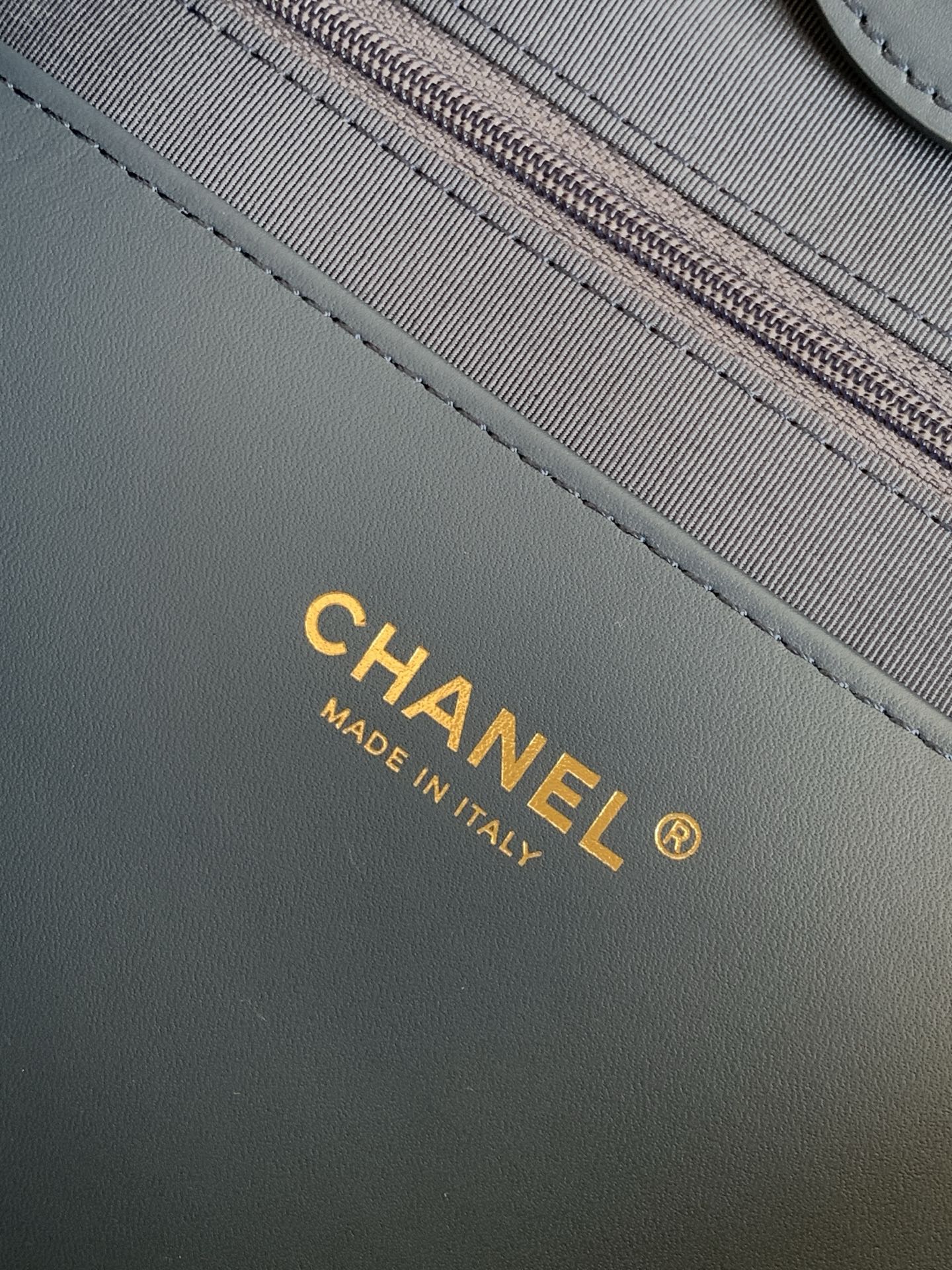 Deauville Large Striped Canvas Tote Bag in Navy Blue with Gold-Tone Hardware - Mocuir