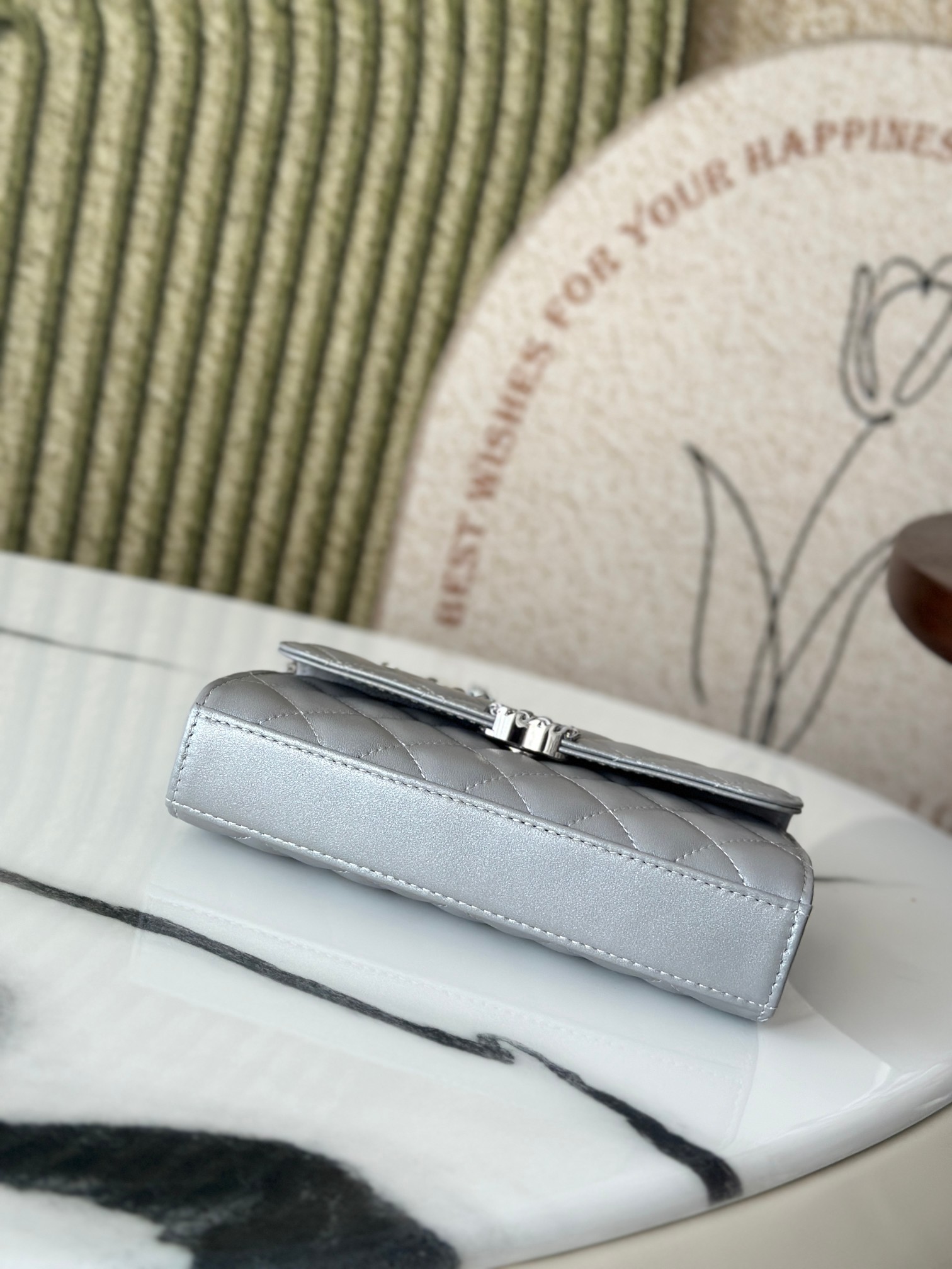 23P Top Handle Kelly Clutch with Chain in Metallic Silver (Silver Hardware) - Mocuir