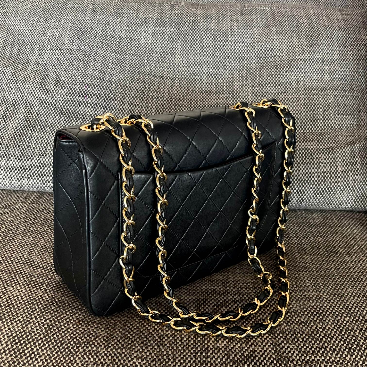 Classic Flap Quilted Lambskin Shoulder Bag in Black (Gold Hardware) - Mocuir