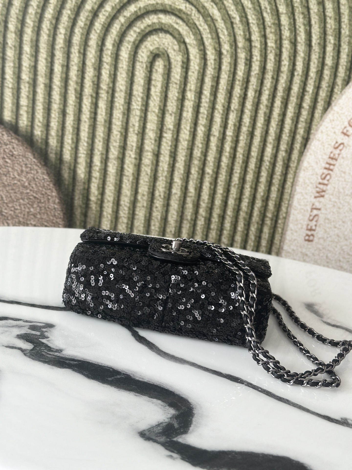 25C Iridescent Sequin Classic Flap - Mocuir