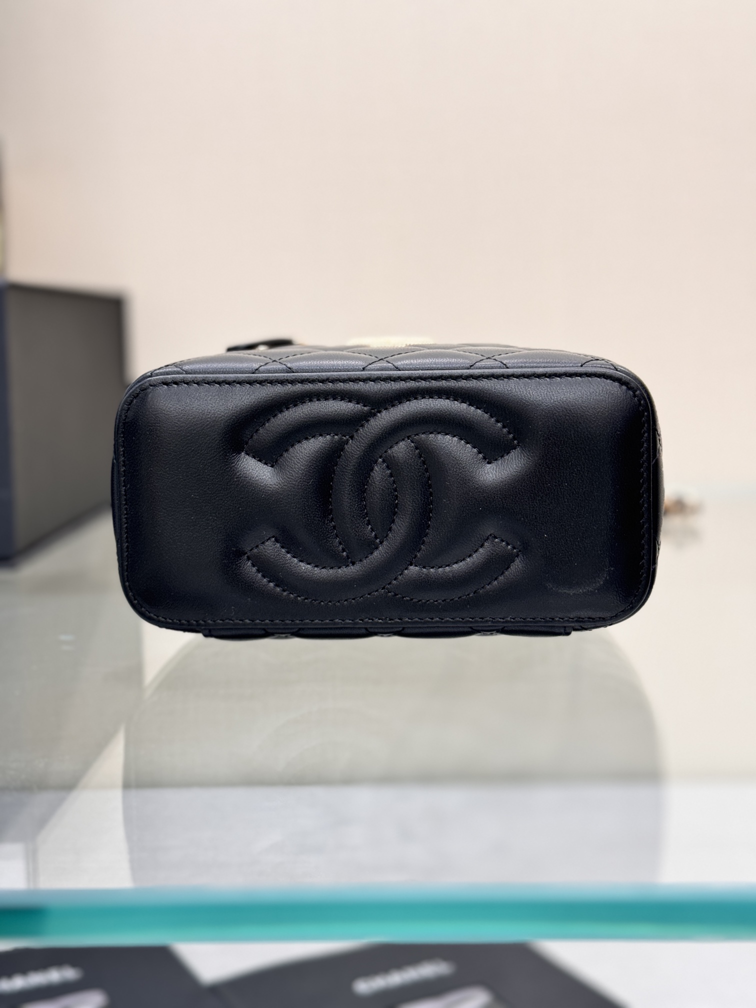 Long Vanity Case with Chain in Black Quilted Calfskin with Crystal CC Logo & Light Gold-Tone Hardware - Mocuir