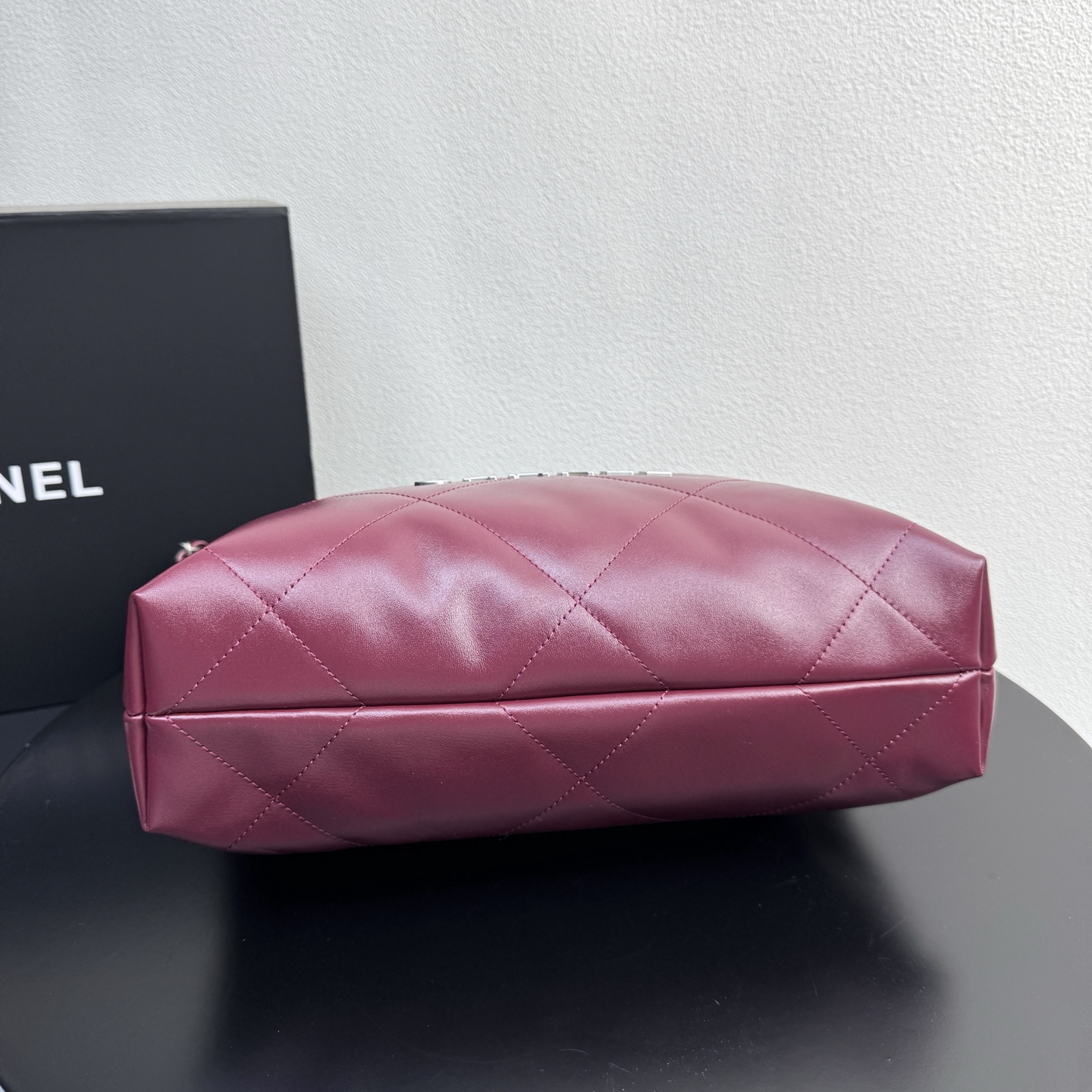 22 Bag Quilted Shiny Calfskin in Burgundy (Silver Hardware) - Mocuir