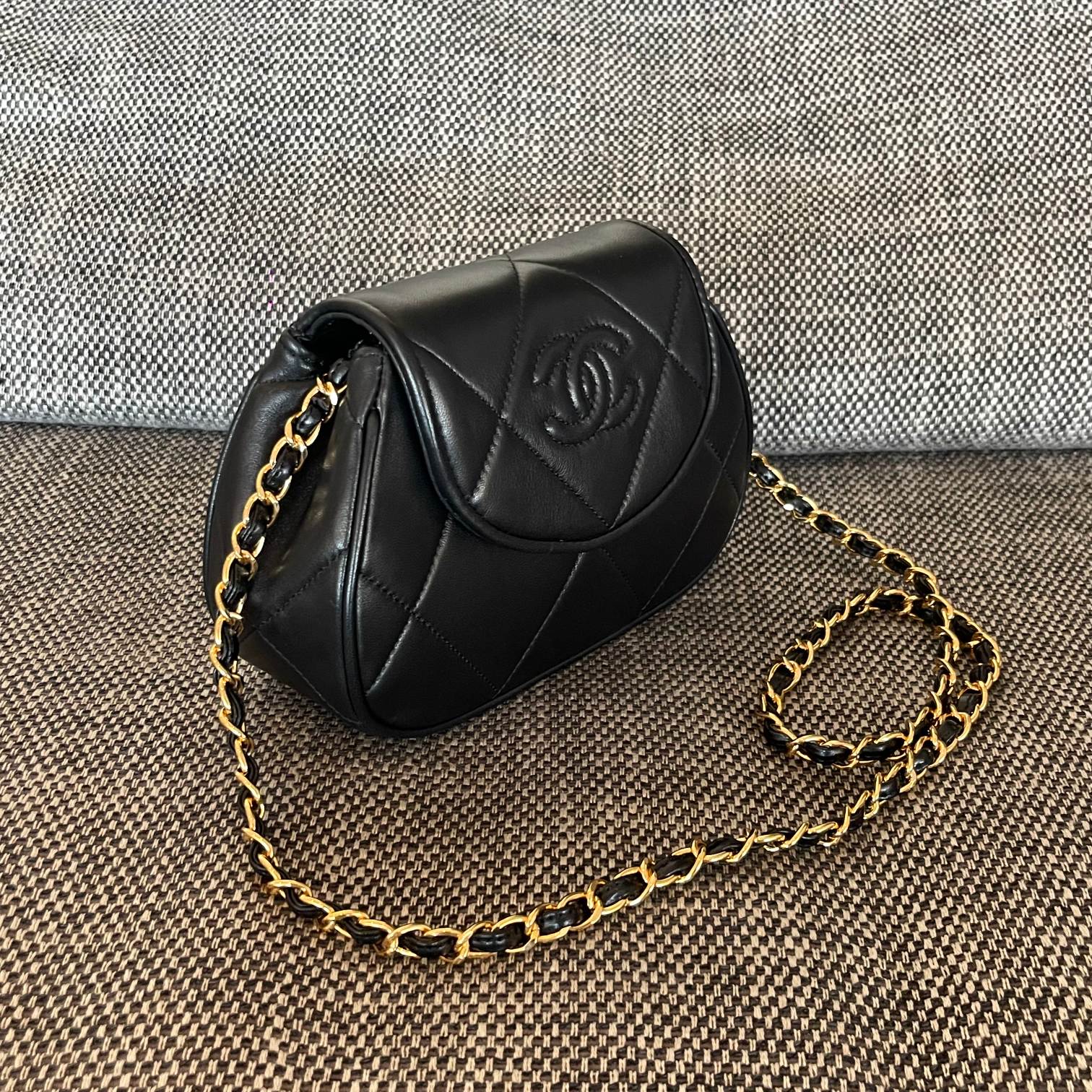 Black Quilted Lambskin Crescent-shaped Flap Handbag with Gold-Tone Hardware - Mocuir