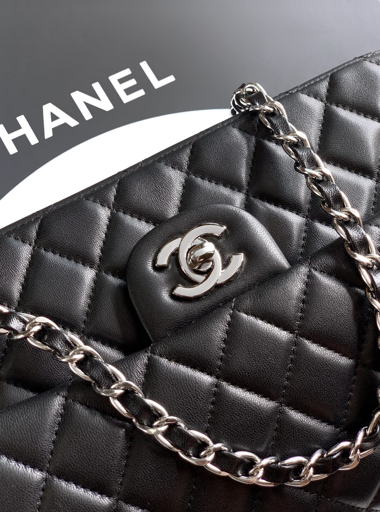 Classic Flap Bag（Black/Silver logo） - Mocuir