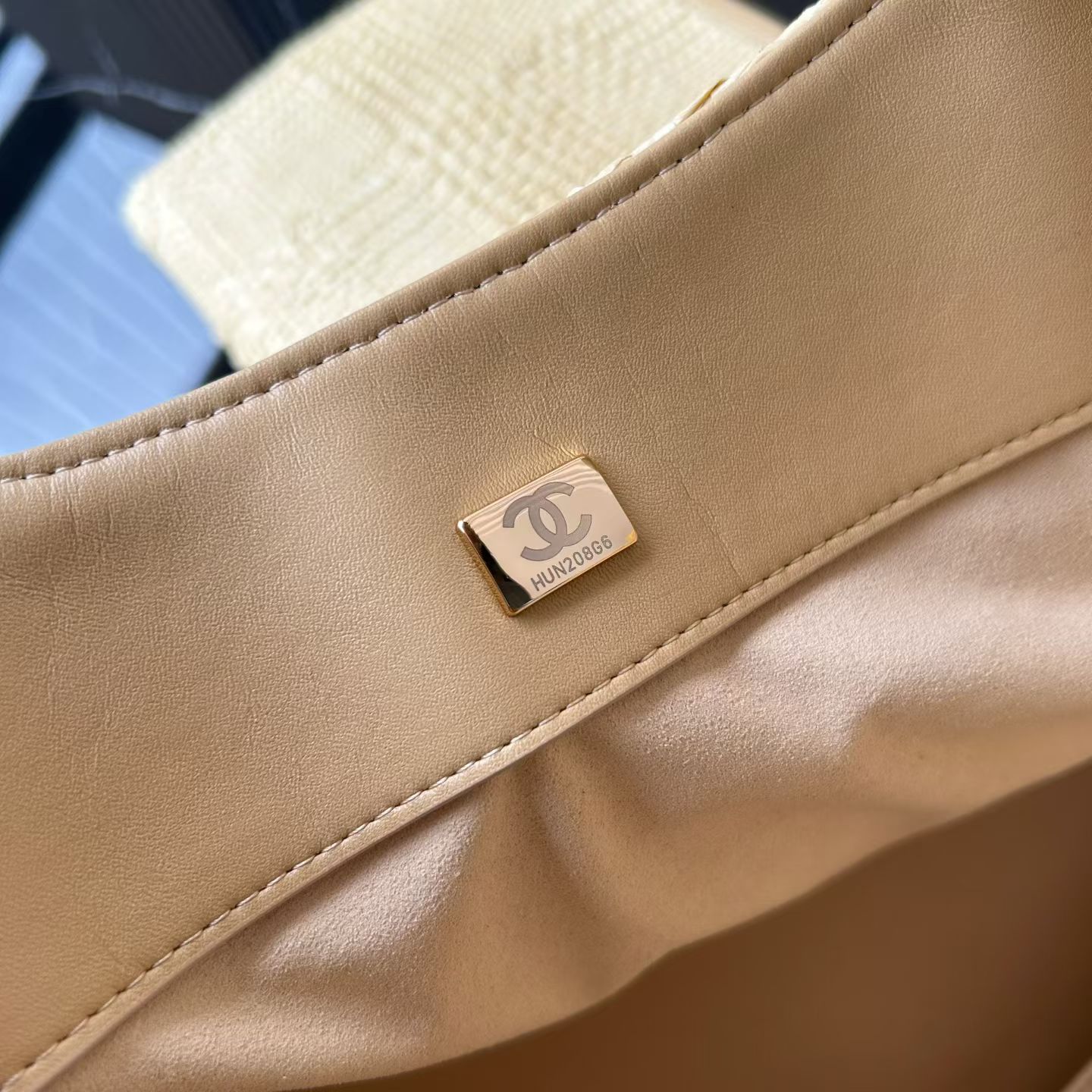 25C Light Yellow Woven Straw Large Tote Handbag with Calfskin Trim and Gold-Tone Hardware - Mocuir