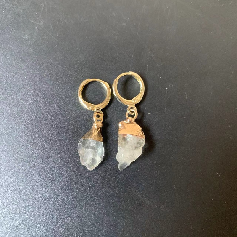 Crystal pendant earring