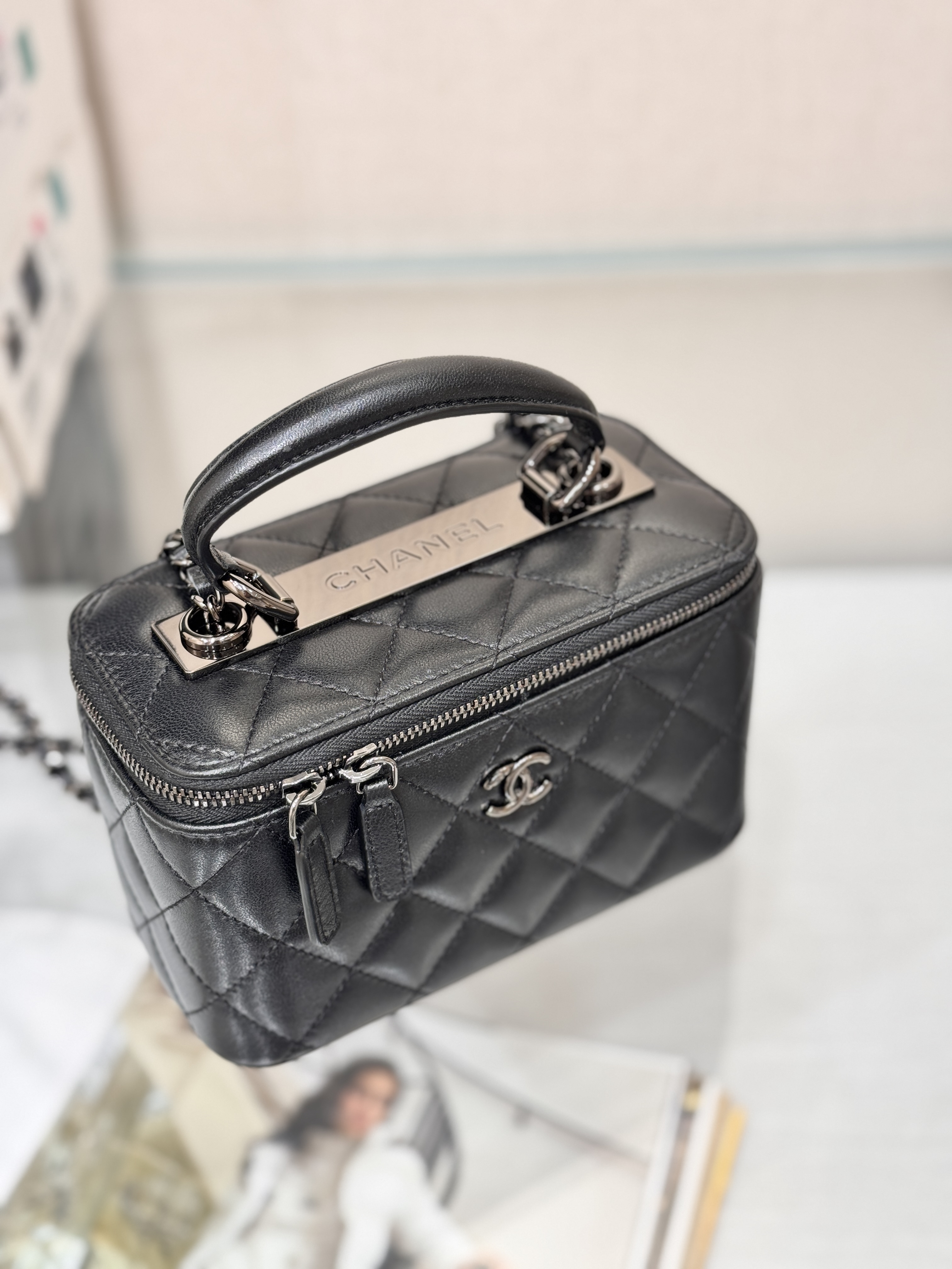 Black Quilted Lambskin Vanity Case with Chain Strap - Mocuir