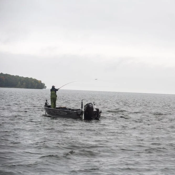 PREMIER MUSKY CASTING