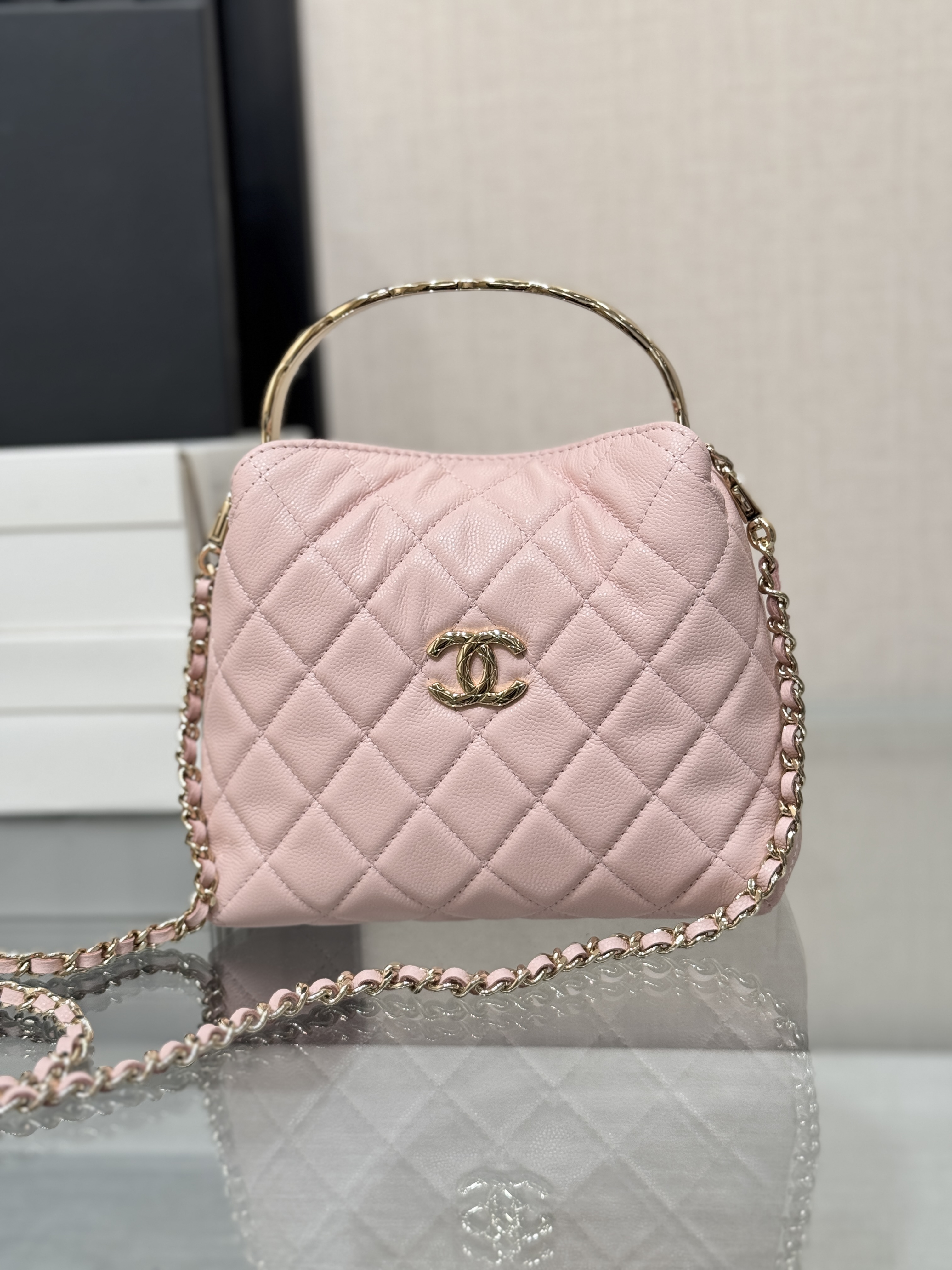 Metal Handle Bucket Bag（Pink） - Mocuir