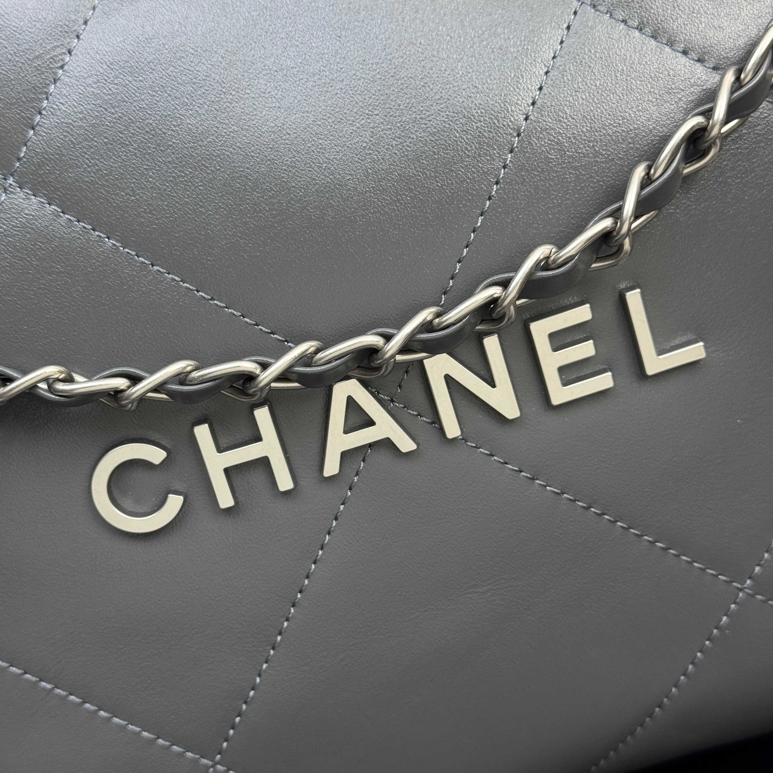 22 Bag Quilted Shiny Calfskin in Dark Grey (Silver Hardware) - Mocuir