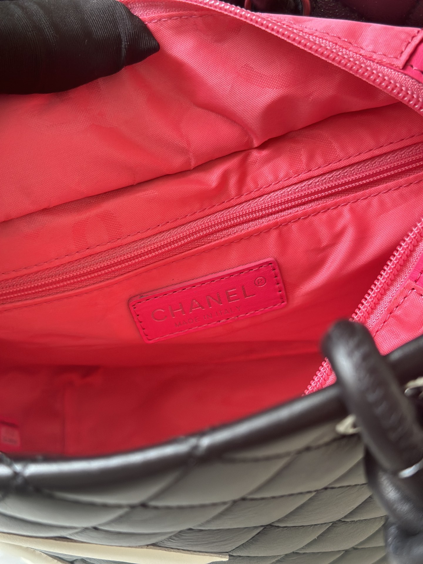 Black & White Quilted Cambon Small Tote Bag with Contrast CC Logo - Mocuir