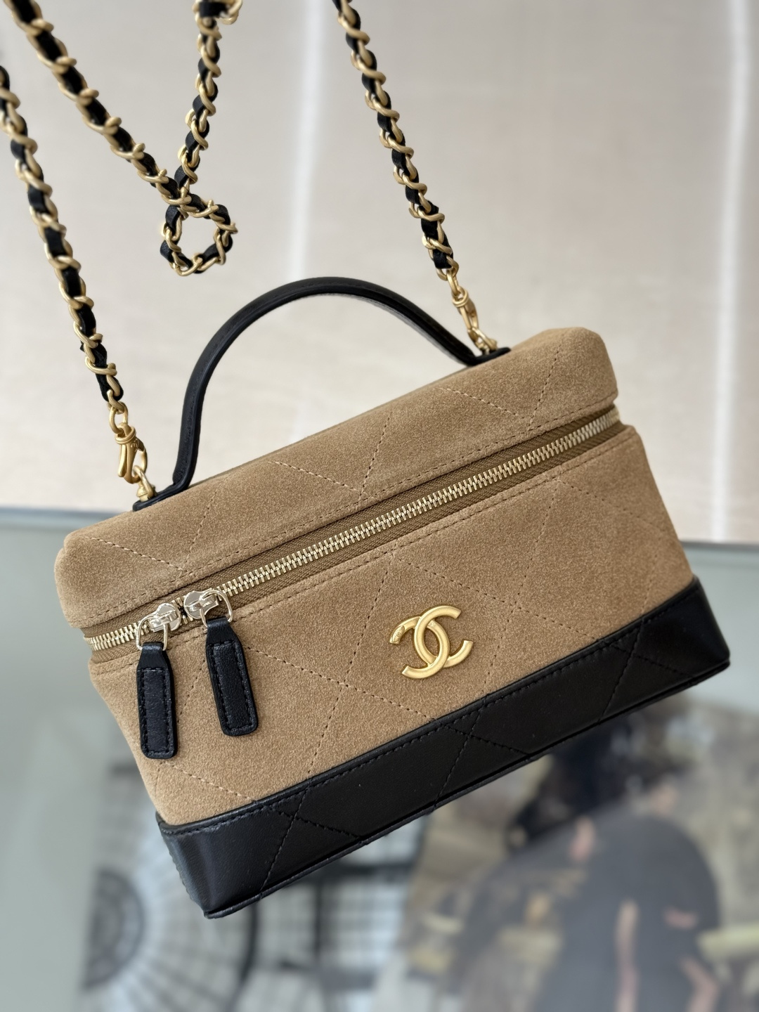 Small Vanity Case in Suede & Lambskin - Mocuir