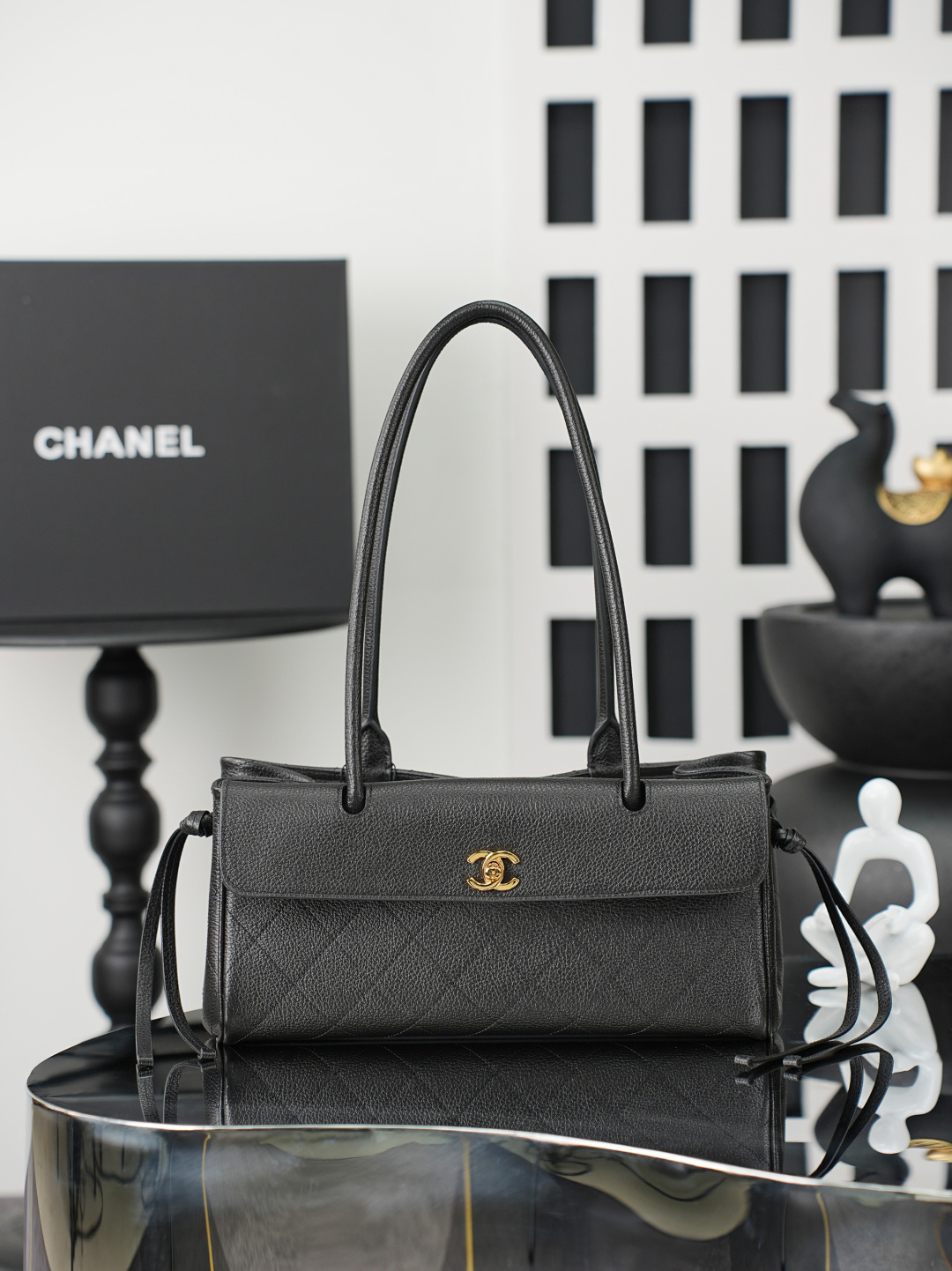 Spring-Summer 2026 Black Quilted Caviar Leather Baguette Shoulder Bag with Gold-Tone CC Turn-Lock Hardware & Long Handle - Mocuir