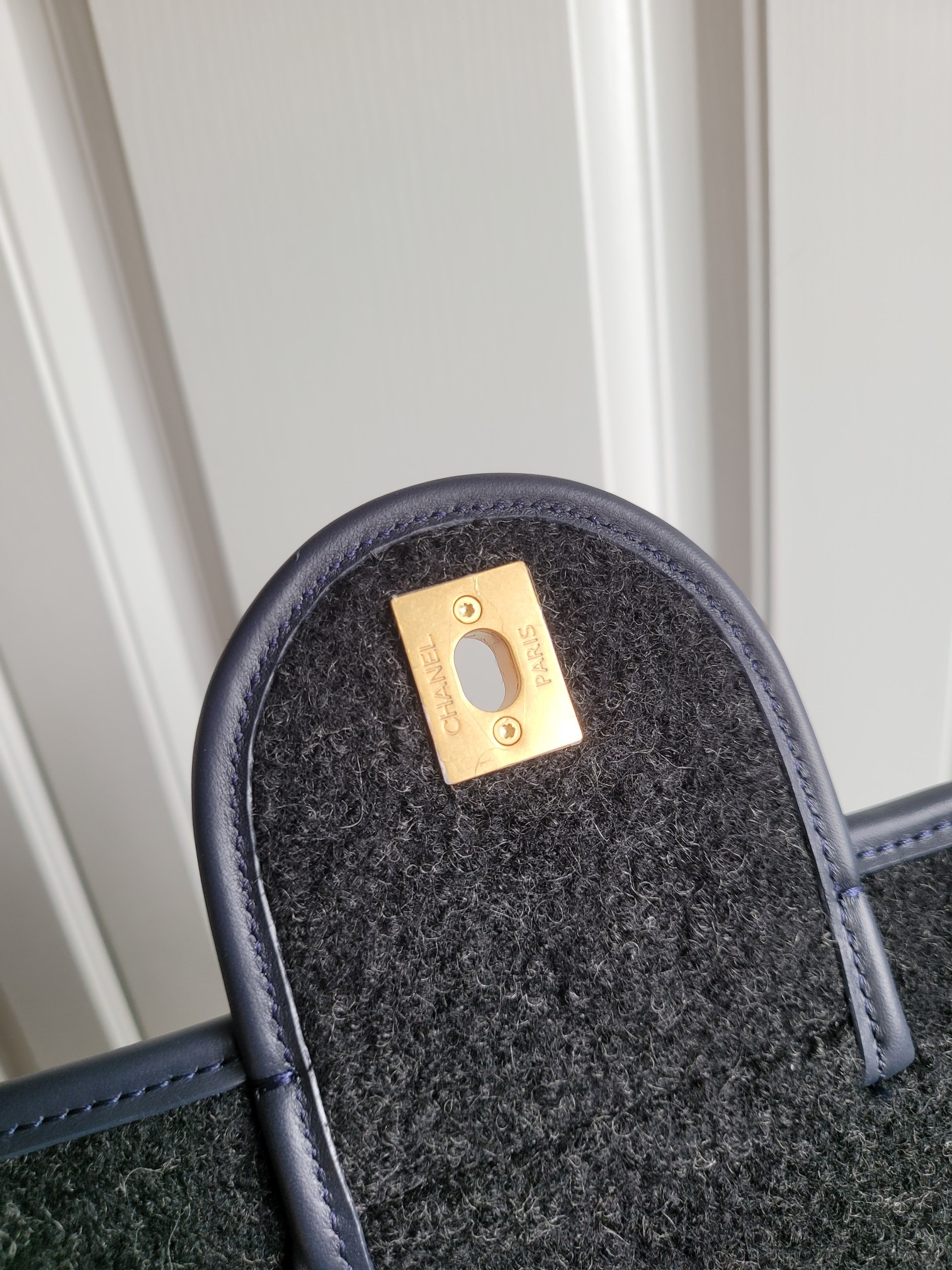 Classic Flap Maxi - Mocuir