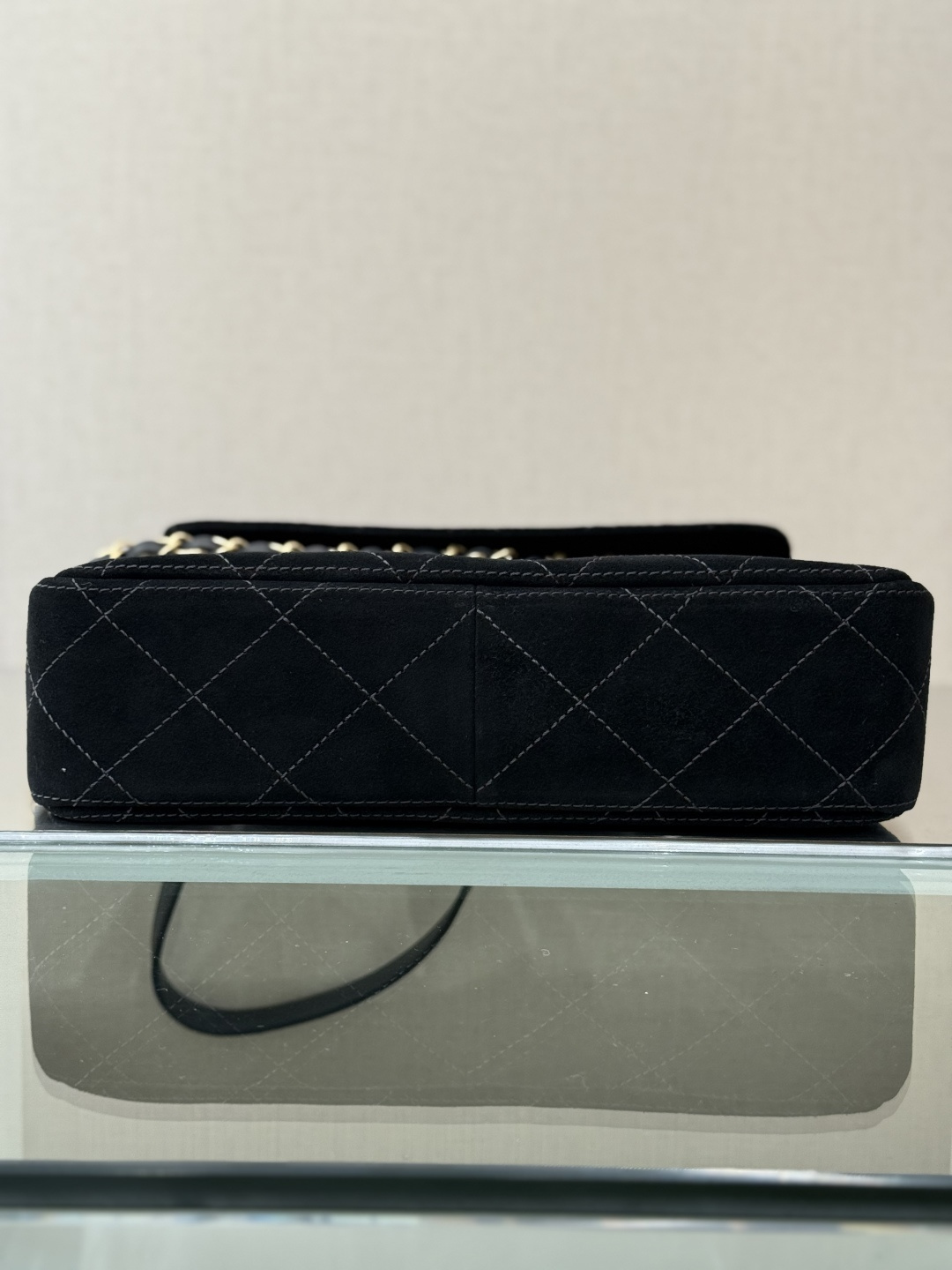 suede quilted Hobo bag from the 26C Cruise collection（Black Suede） - Mocuir