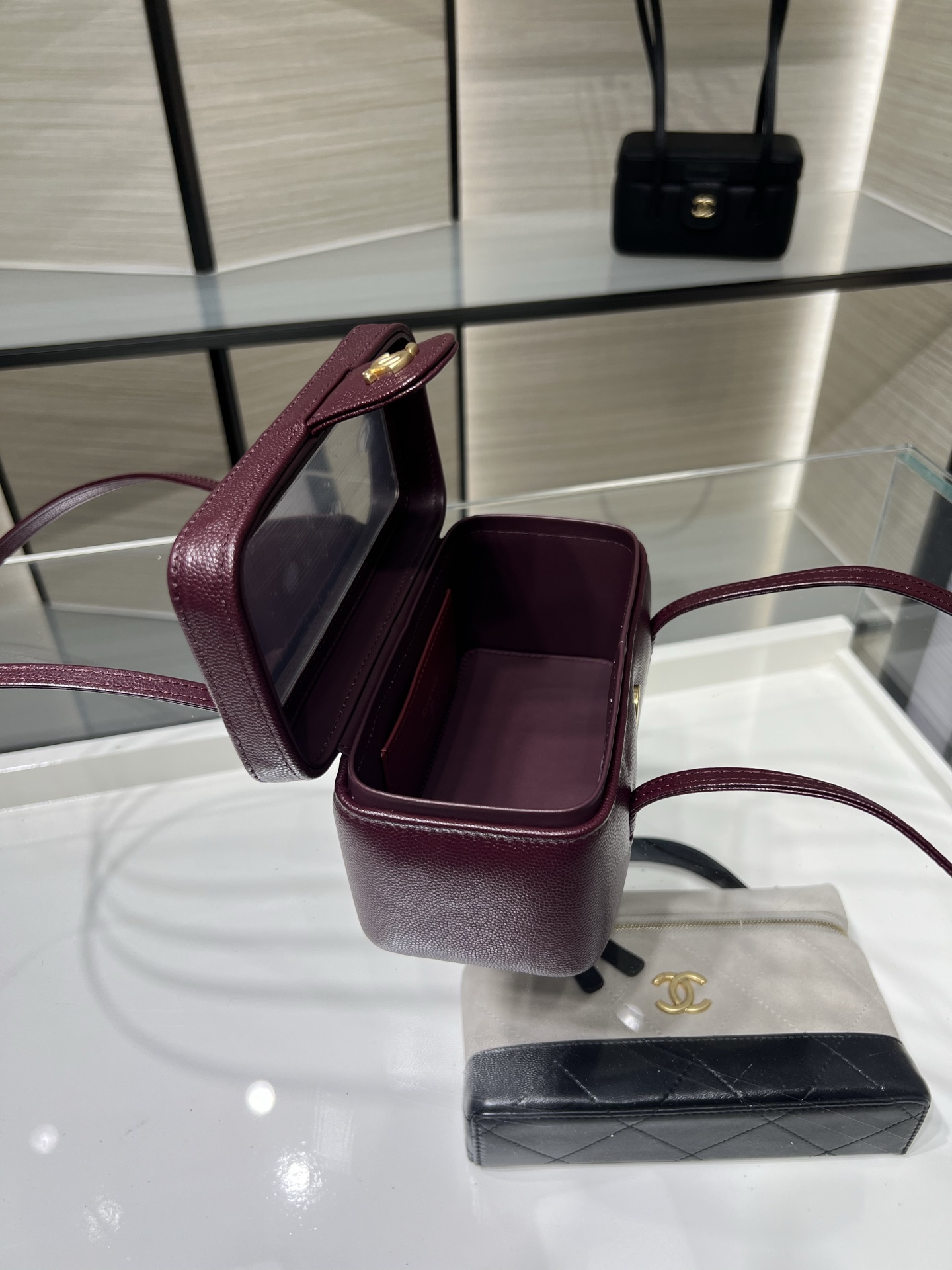 26P Preppy Coco Burgundy Quilted Caviar Leather Long Vanity Handbag with Gold-Tone Hardware - Mocuir