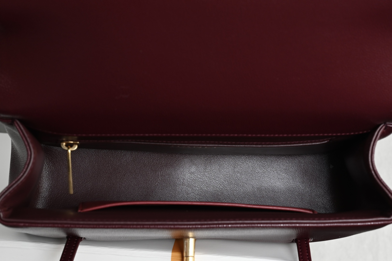 26P Preppy Coco Large Flap Bag in Burgundy Grained Shiny Calfskin with Gold-Tone Hardware - Mocuir