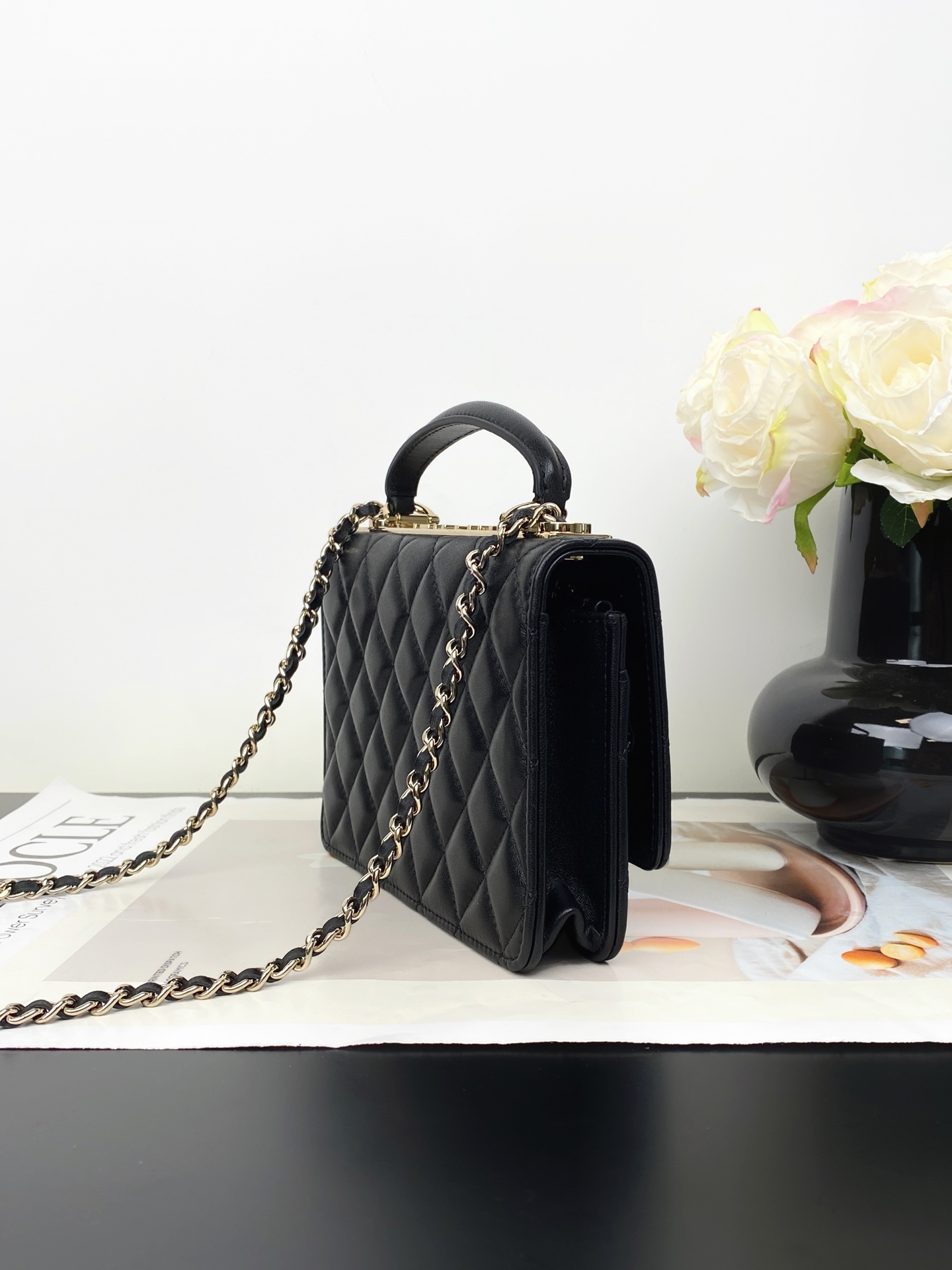 24C Trendy CC Wallet on Chain (WOC) with Handle in Black Lambskin with Crystal CC Gold Hardware (Model AM7652) - Mocuir