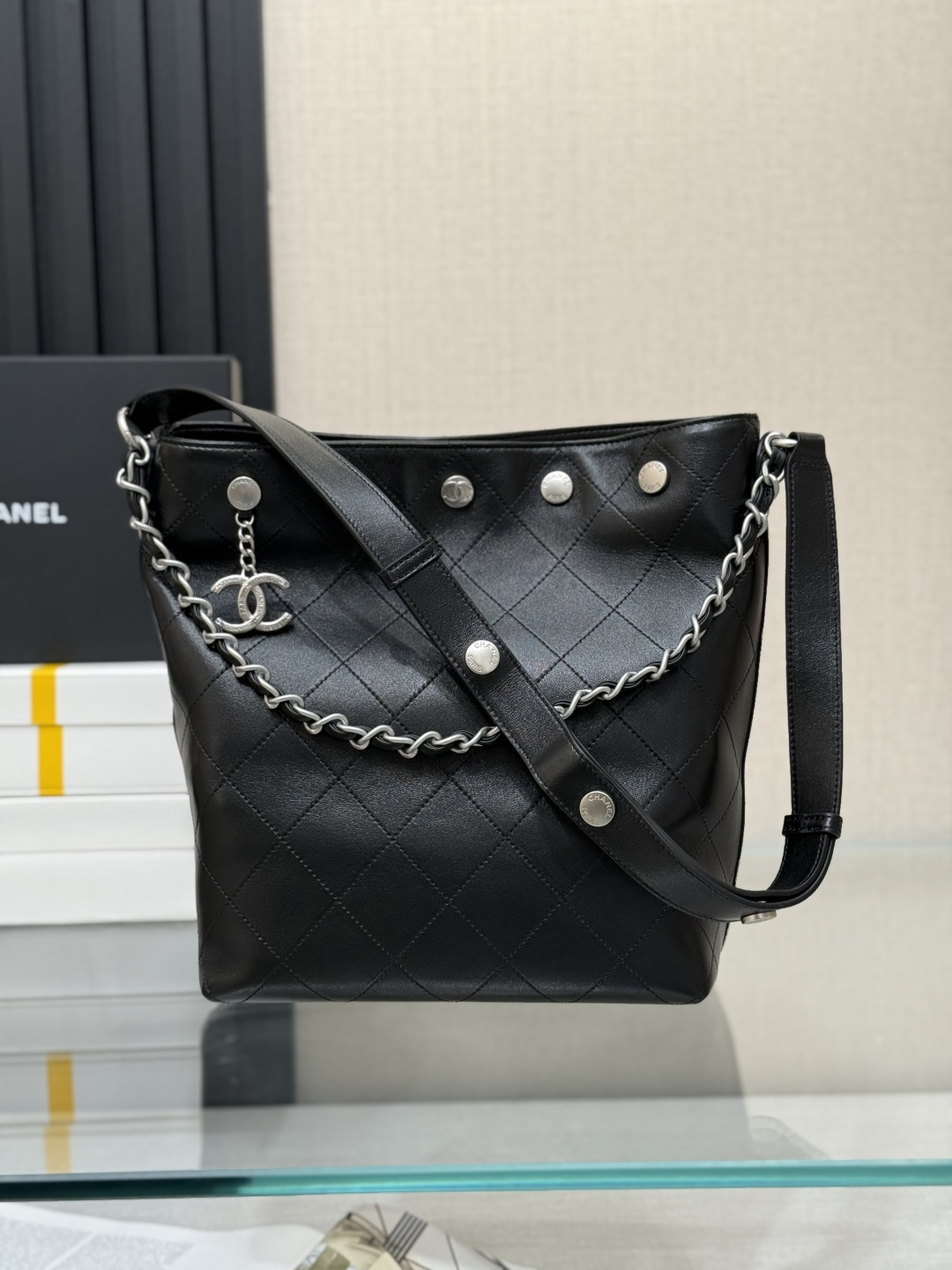 Quilted  Lambskin Hobo Bag with Silver-Tone Hardware - Mocuir