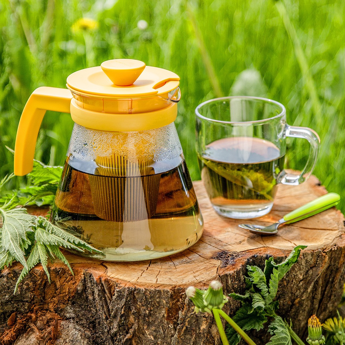 Konvice TEO TONE 1,7 l, s vyluhovacími sítky, žlutá