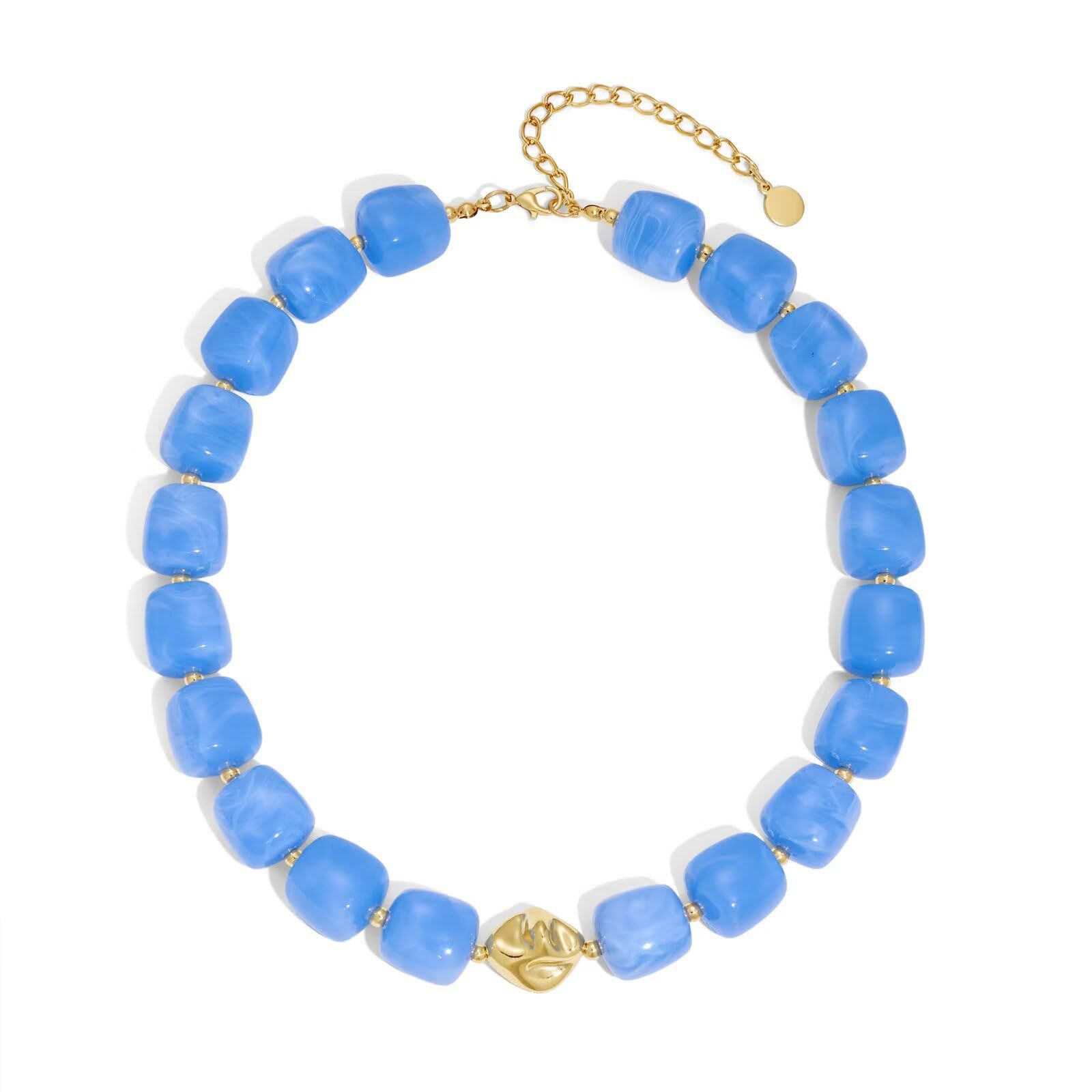 Resin beaded necklace is fashionable and versatile.