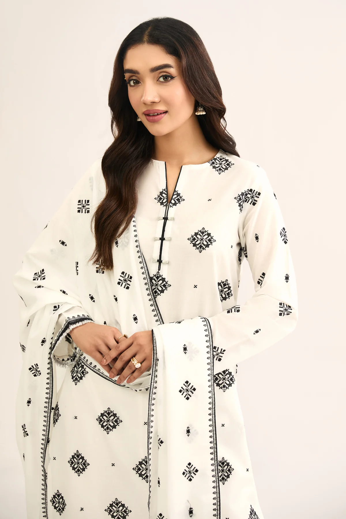 LAWN | EMBROIDERED
