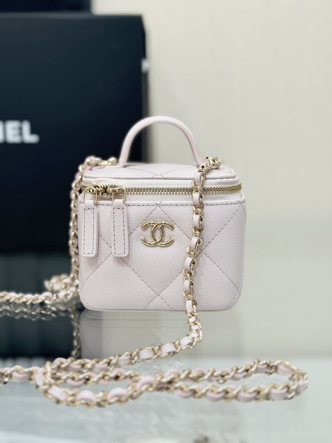 Mini Top Handle Vanity Case (AS5993) in Light Pink Quilted Grained Calfskin (Caviar) with Antique Gold-Tone Hardware - Mocuir