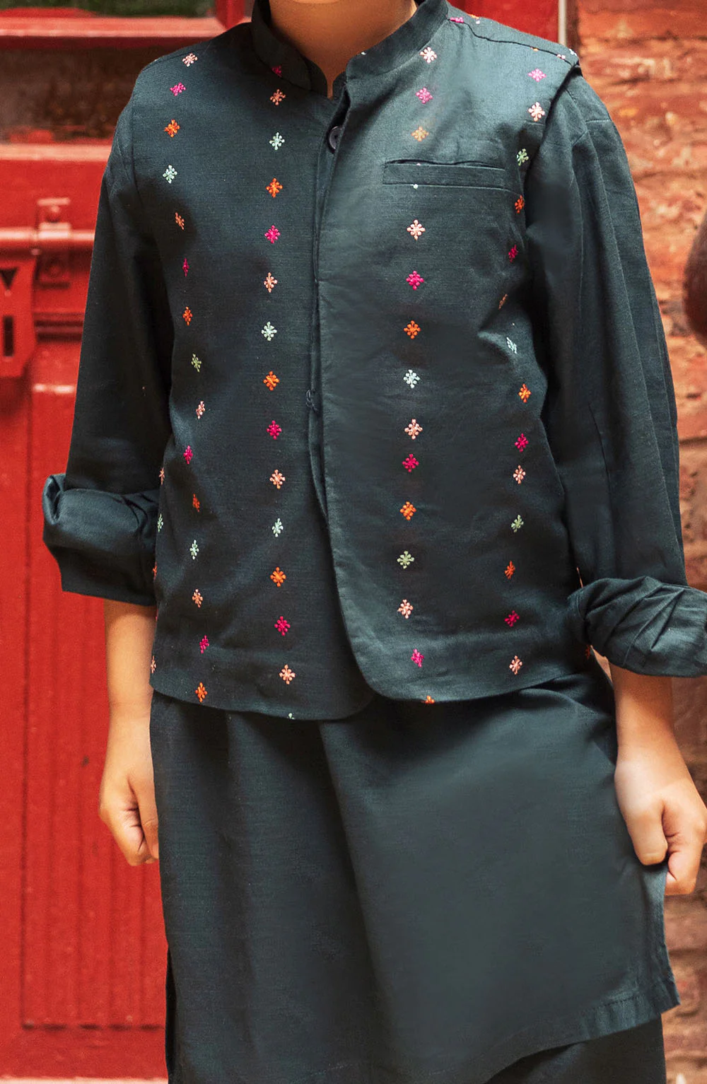 Embroidered Waistcoat 3 Piece Suit - SIS828225