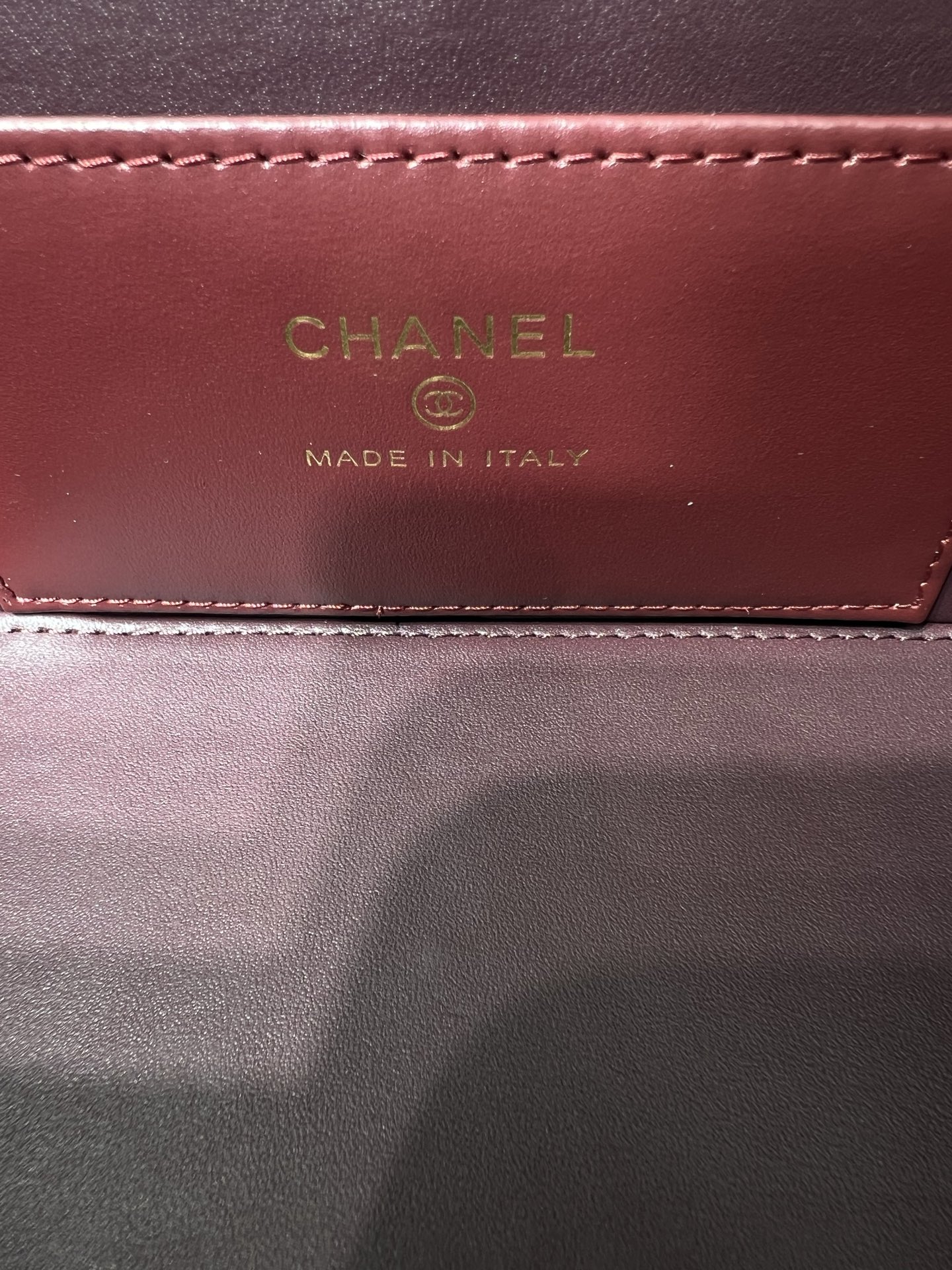 26P Preppy Coco Burgundy Quilted Caviar Leather Long Vanity Handbag with Gold-Tone Hardware - Mocuir