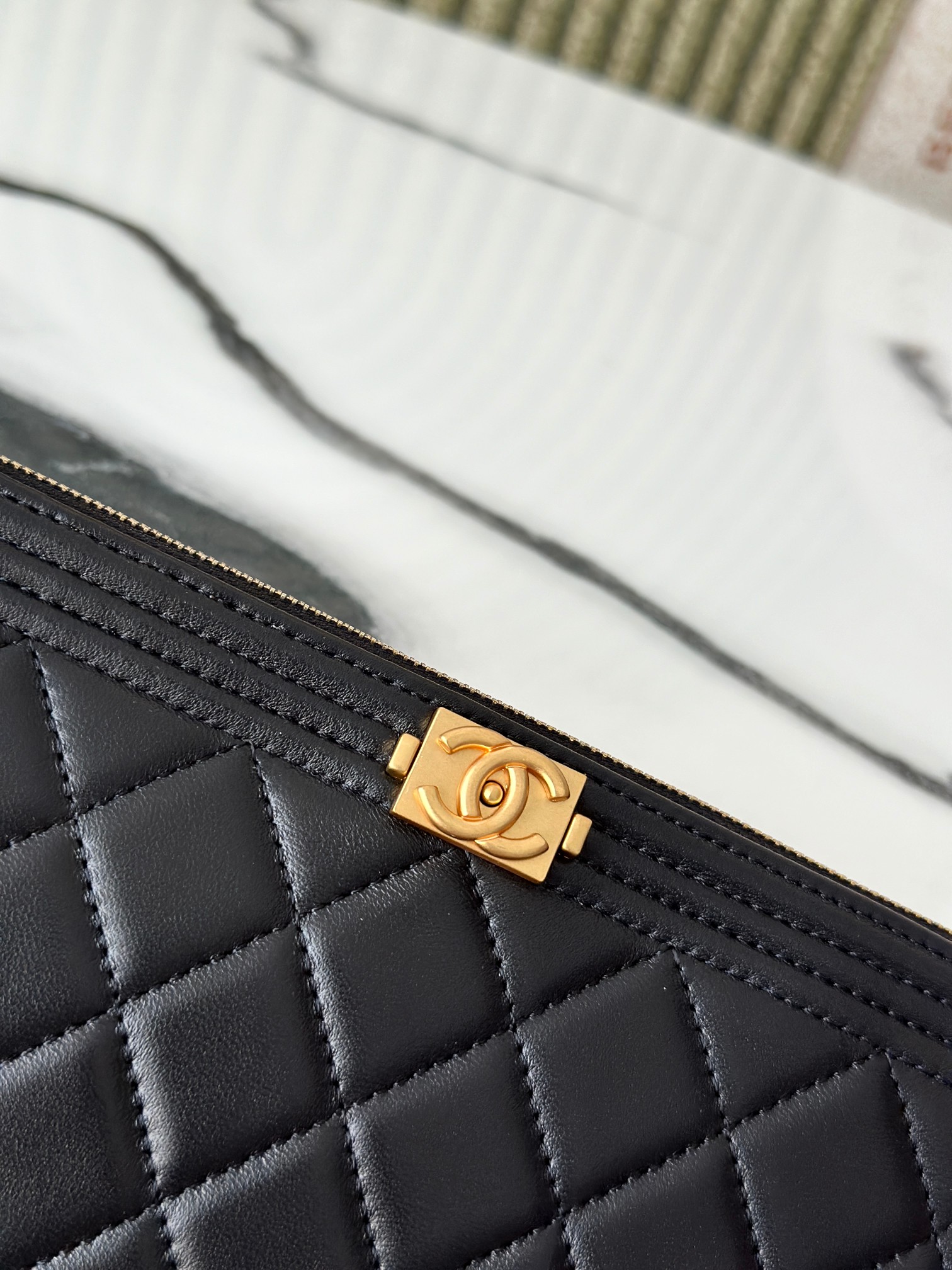 Le Boy Large Quilted Caviar Leather Clutch Document Case in Black with Gold-Tone Hardware - Mocuir