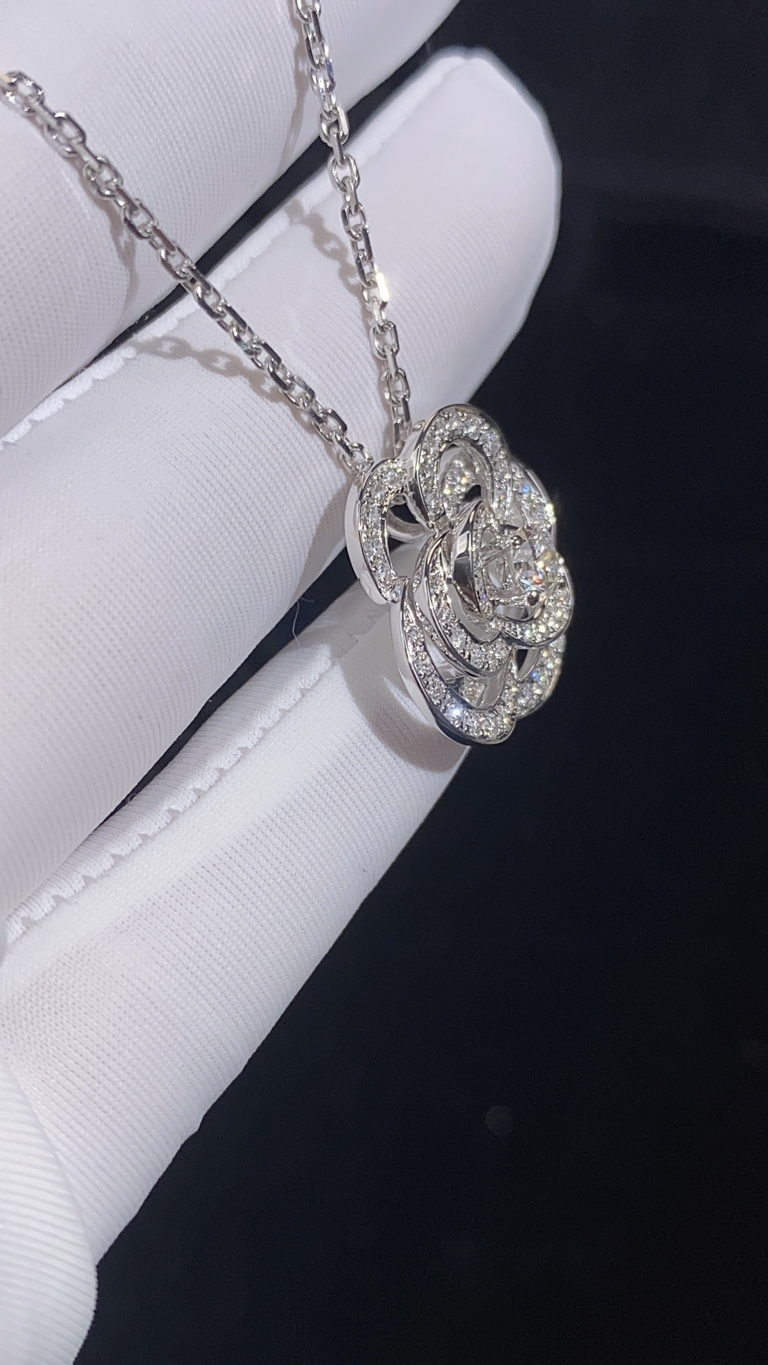 Full-diamond Camellia Necklace