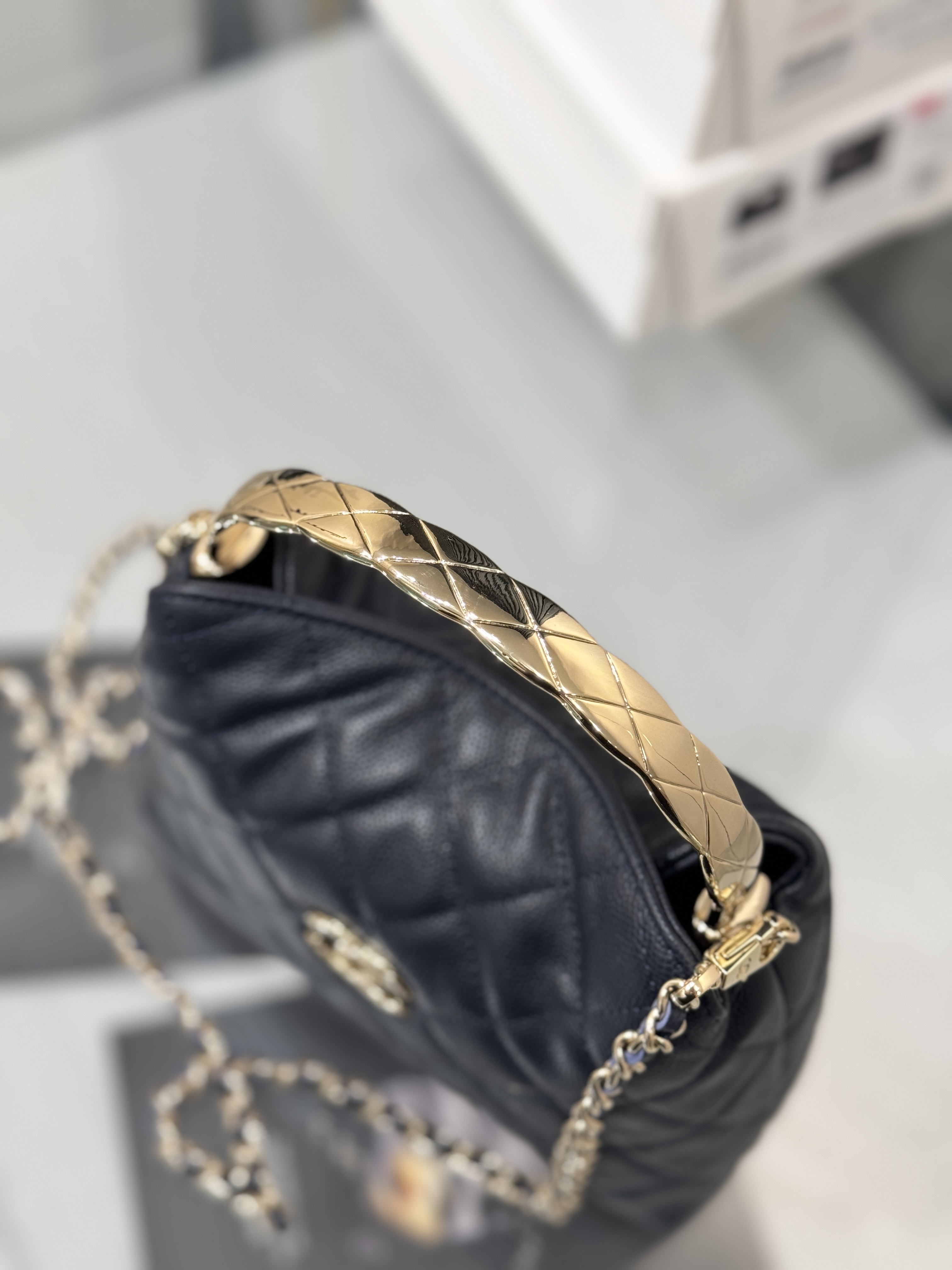 Metal Handle Bucket Bag（Royal Blue） - Mocuir