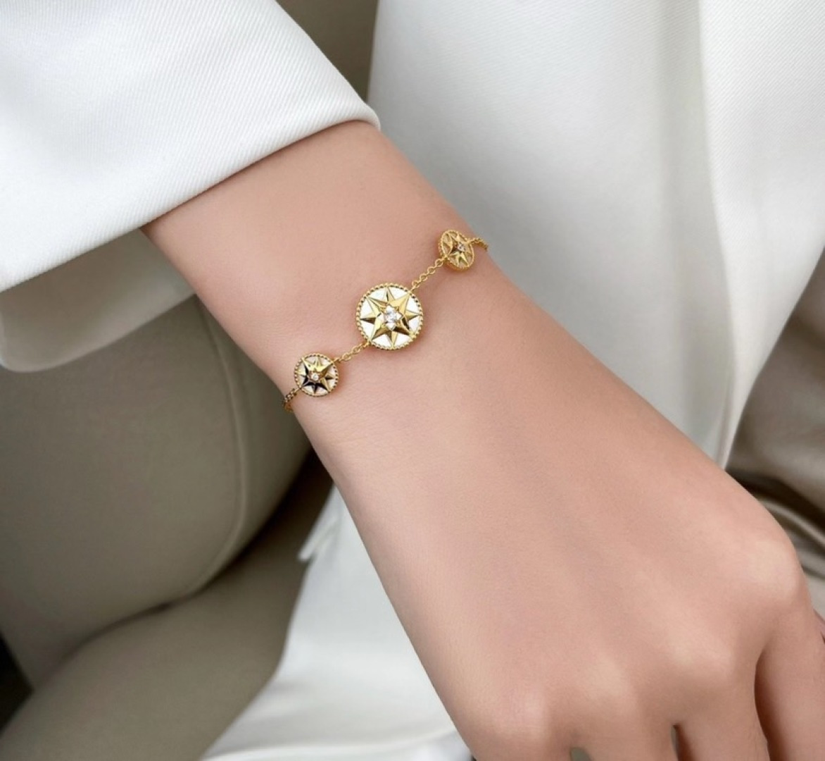 Eight-pointed star compass bracelet