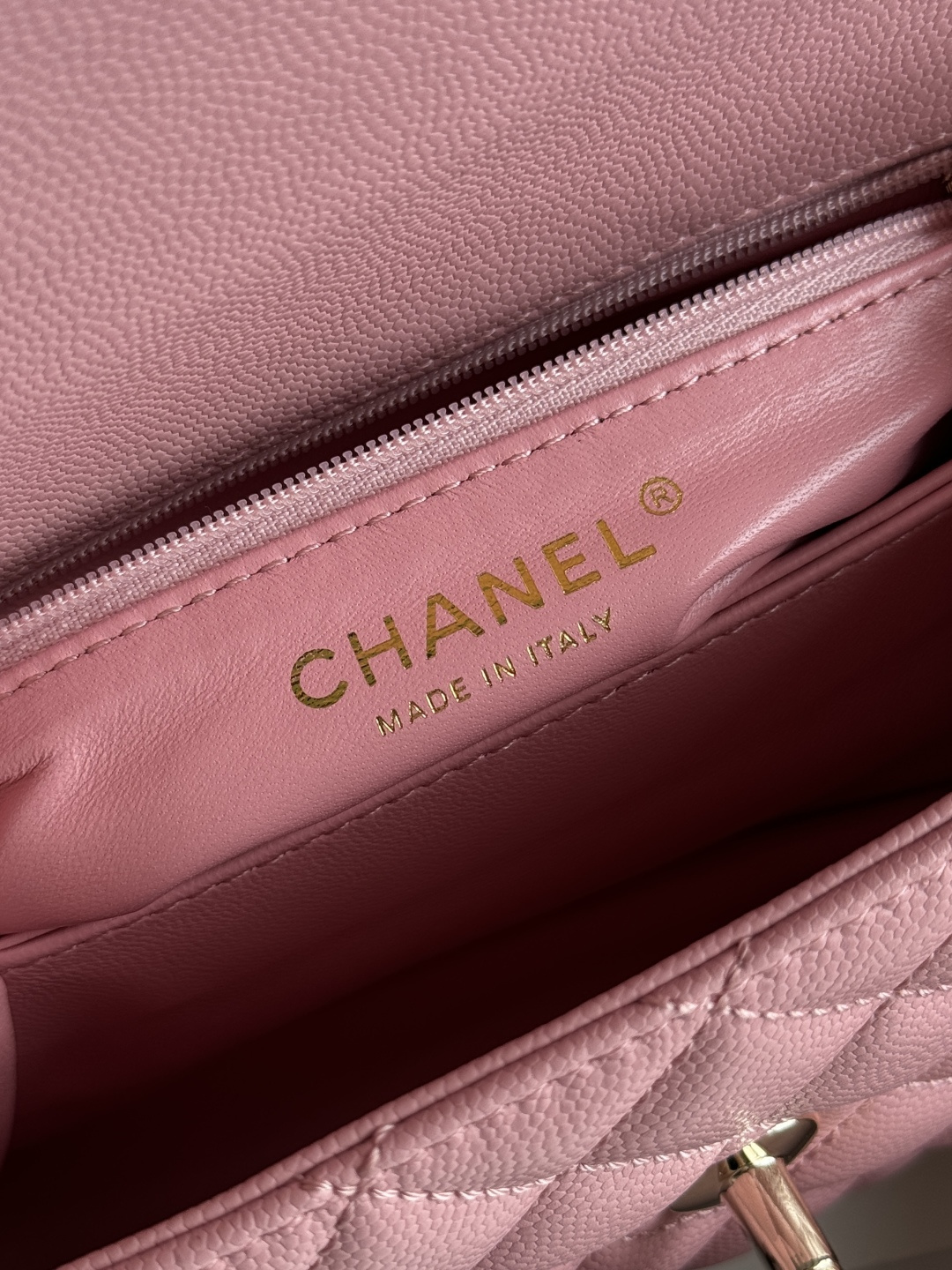 Small Coco Handle Flap Bag in Pink Quilted Caviar Leather with Light Gold-Tone Hardware - Mocuir