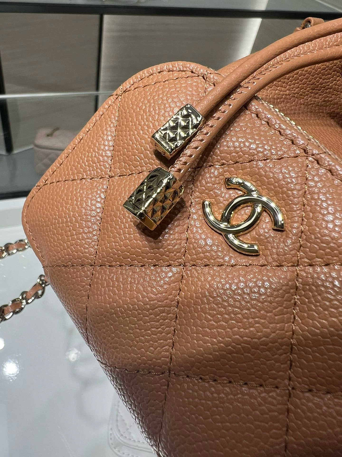 Small Drawstring Bucket Bag in Apricot Quilted Grained Calfskin with Gold-Tone Metal (Model AP4775) - Mocuir