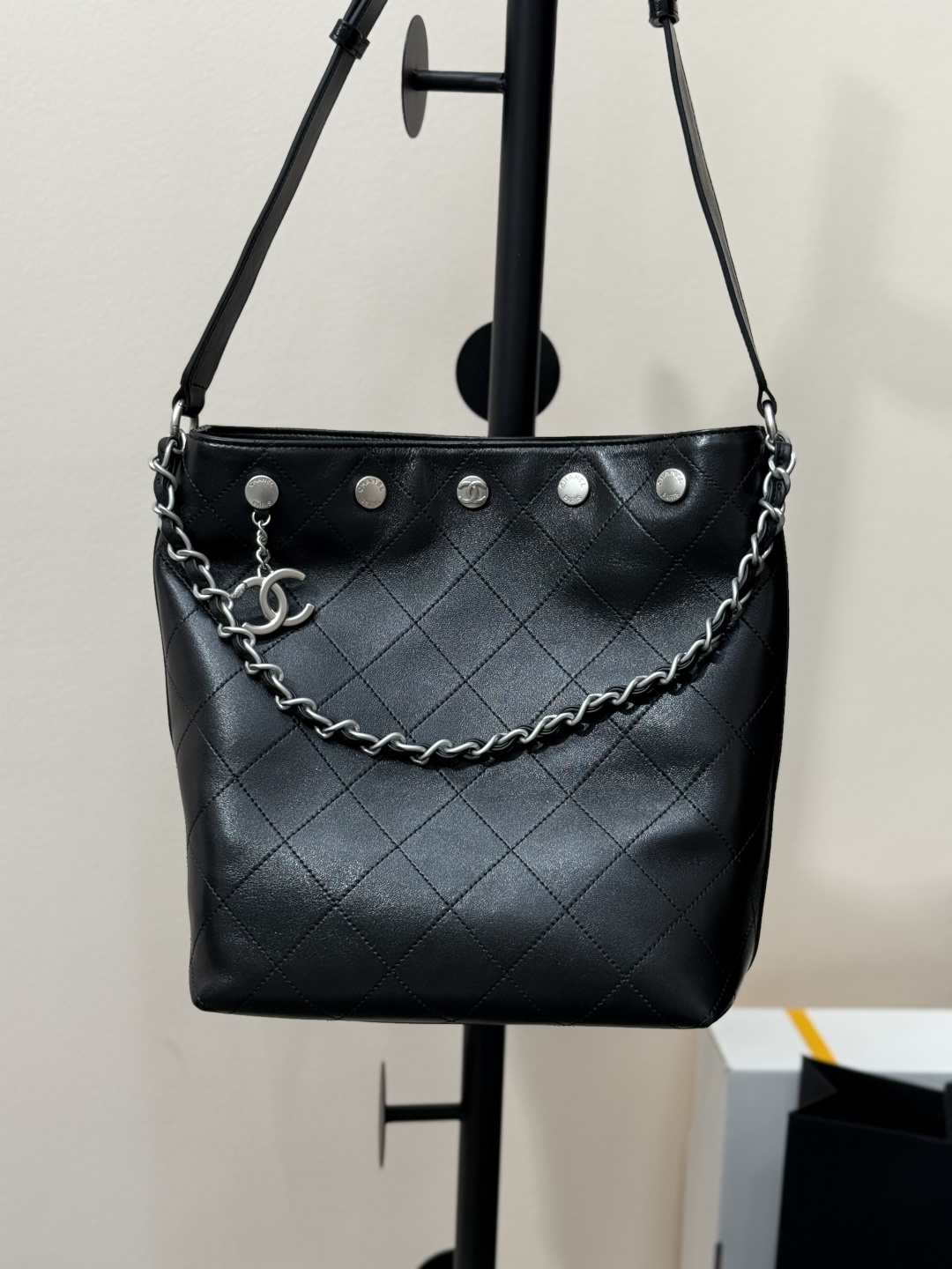 Quilted  Lambskin Hobo Bag with Silver-Tone Hardware - Mocuir