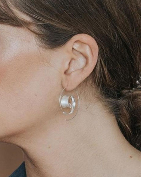 Women's Personalized Round Spiral Leaf Earrings